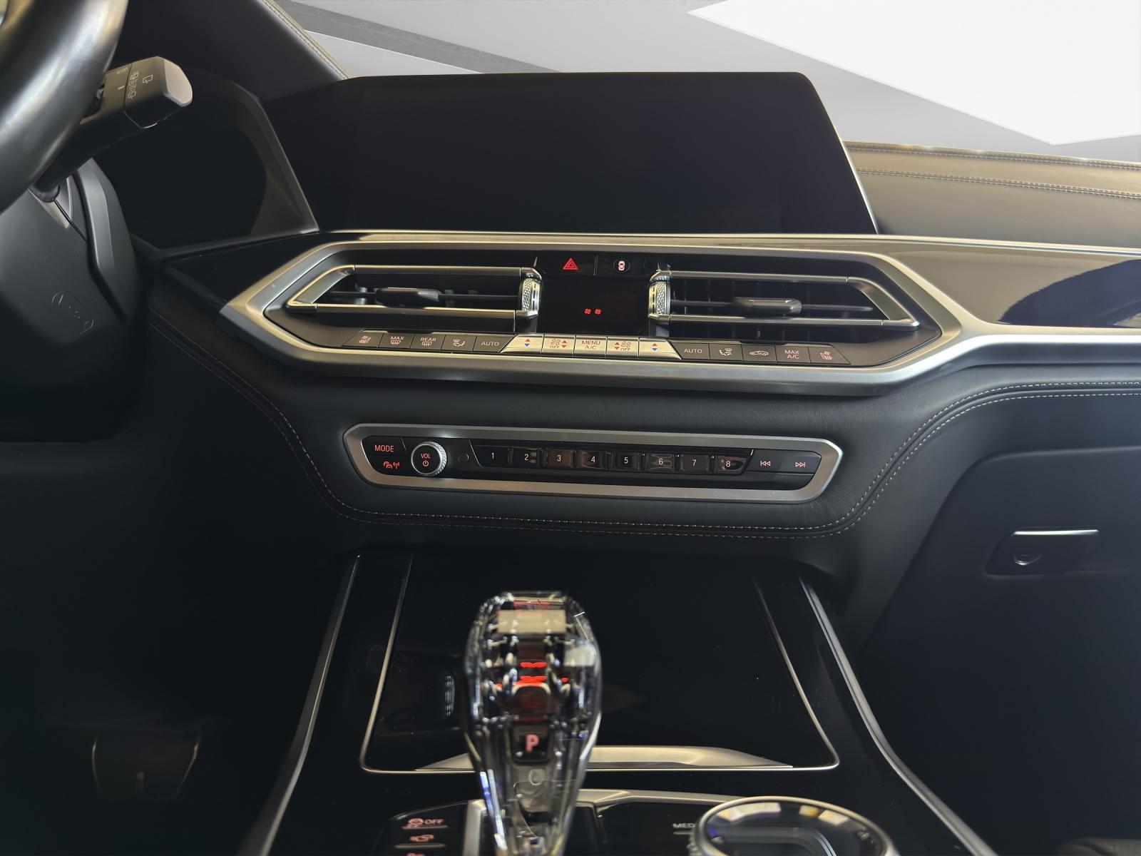 BMW X7 M50i-image-14