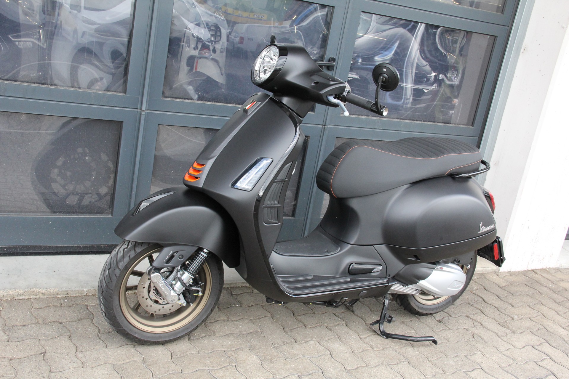 PIAGGIO Vespa GTS 300 Super Sport ABS-image-6