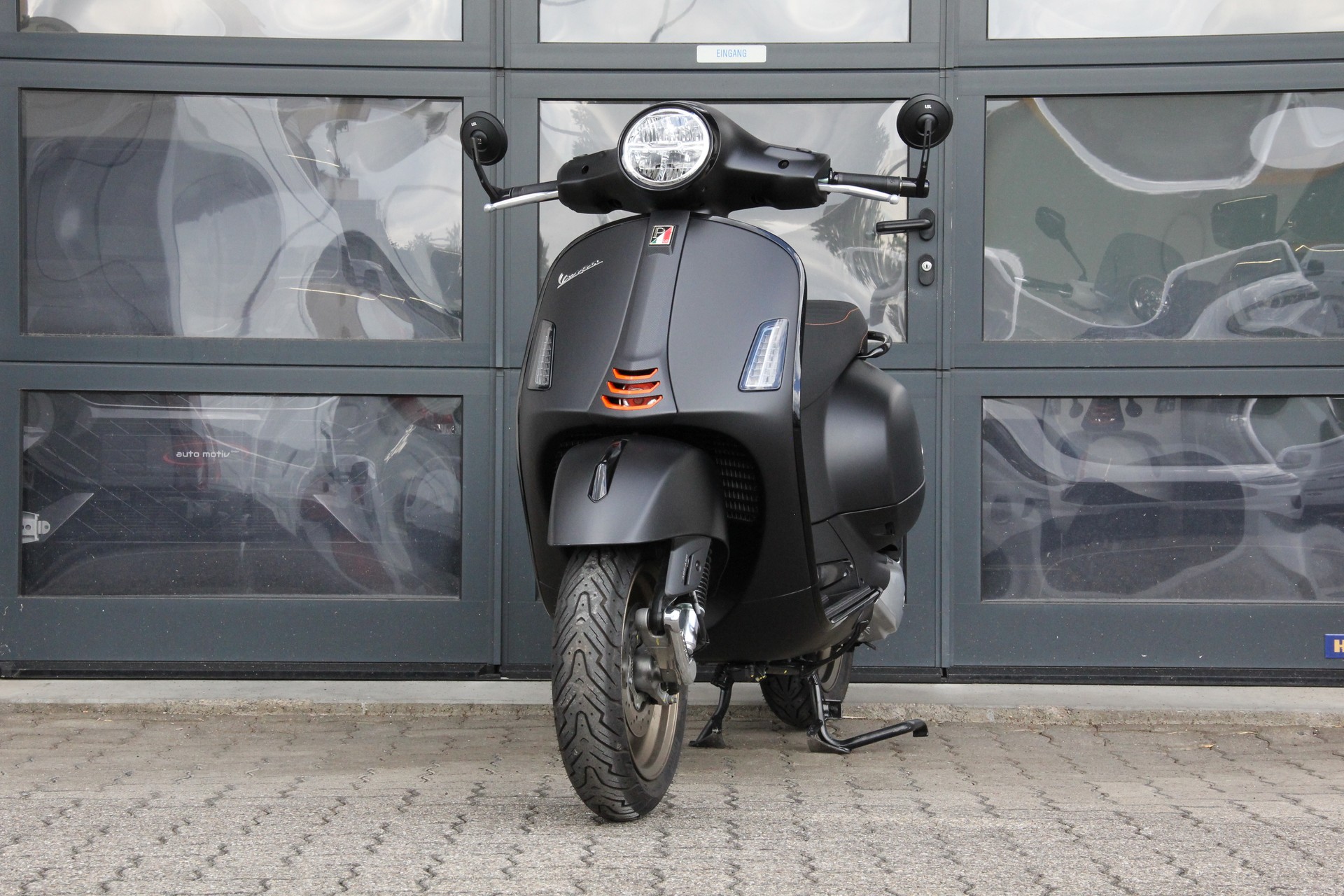 PIAGGIO Vespa GTS 300 Super Sport ABS-image-4