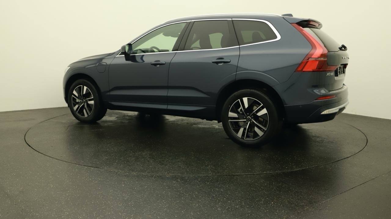 VOLVO XC60 T6 eAWD PluginHybrid Plus Bright Geartronic-image-2