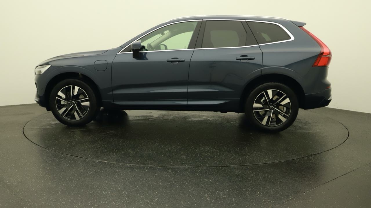 VOLVO XC60 T6 eAWD PluginHybrid Plus Bright Geartronic-image-1