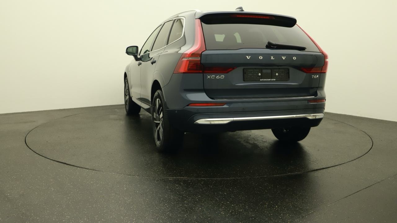 VOLVO XC60 T6 eAWD PluginHybrid Plus Bright Geartronic-image-3