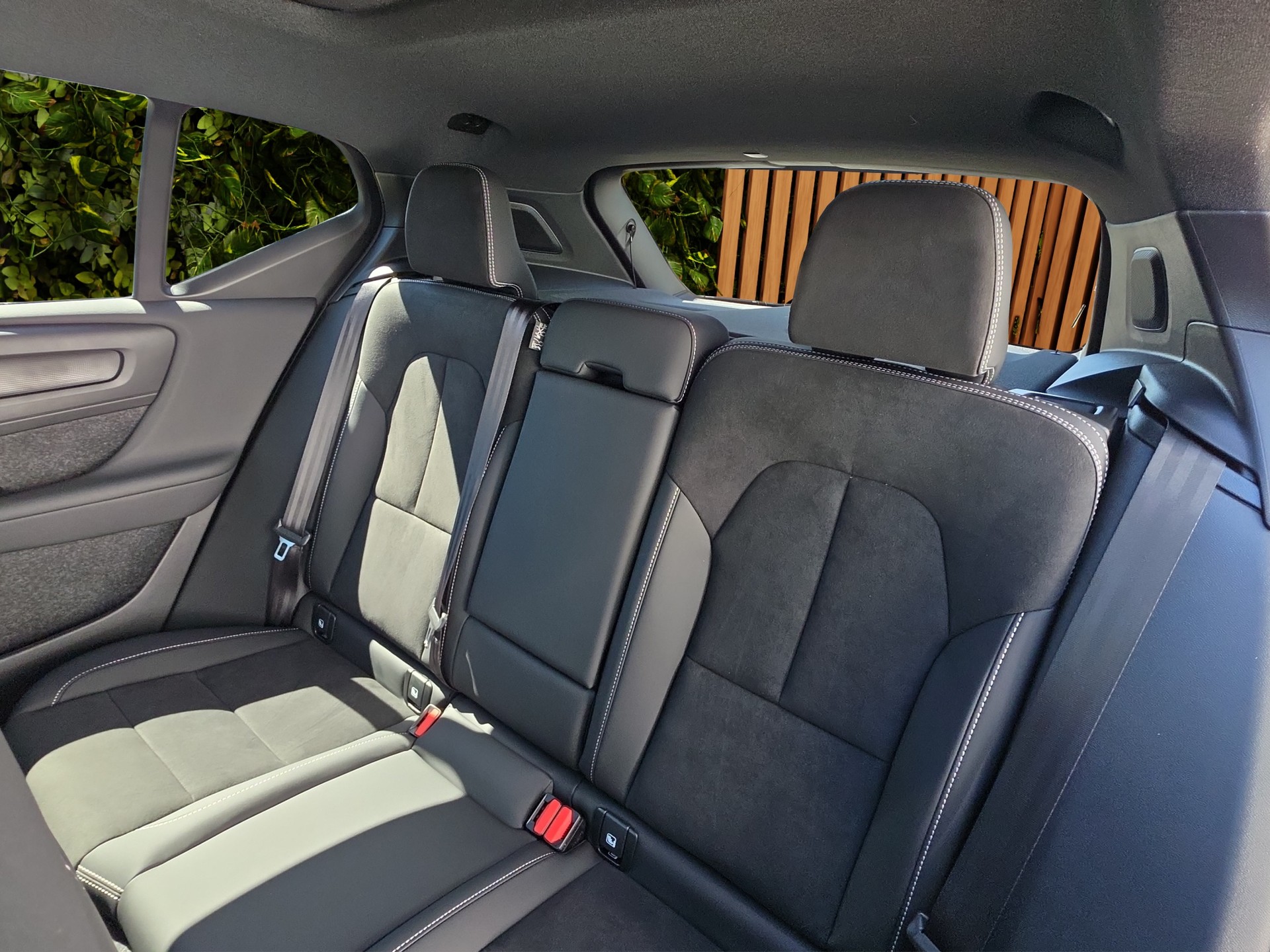 VOLVO EX40 Twin Black Edition AWD-image-14