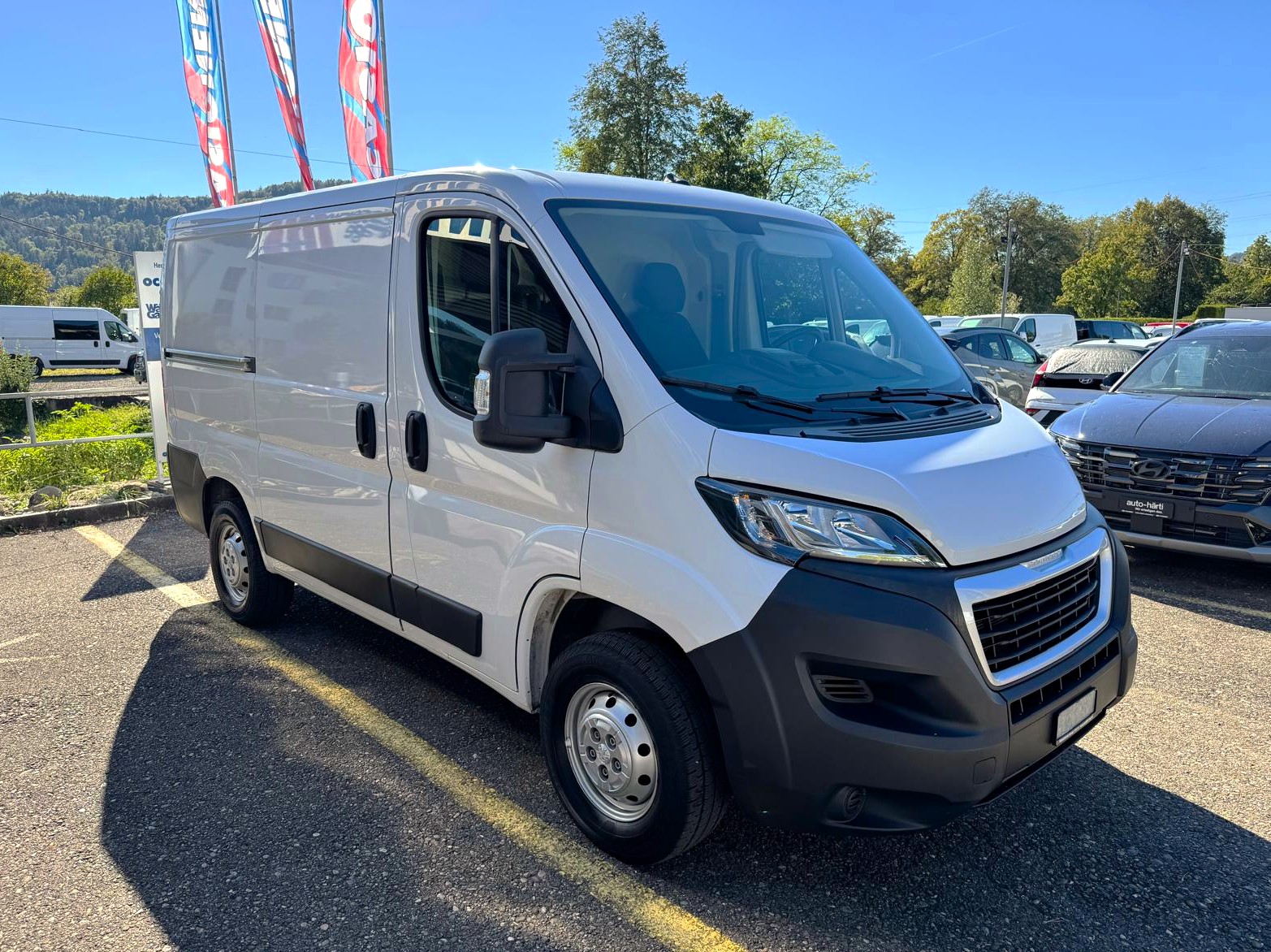 PEUGEOT Boxer 2.2 HDI 330 Premium L1H1-image-6