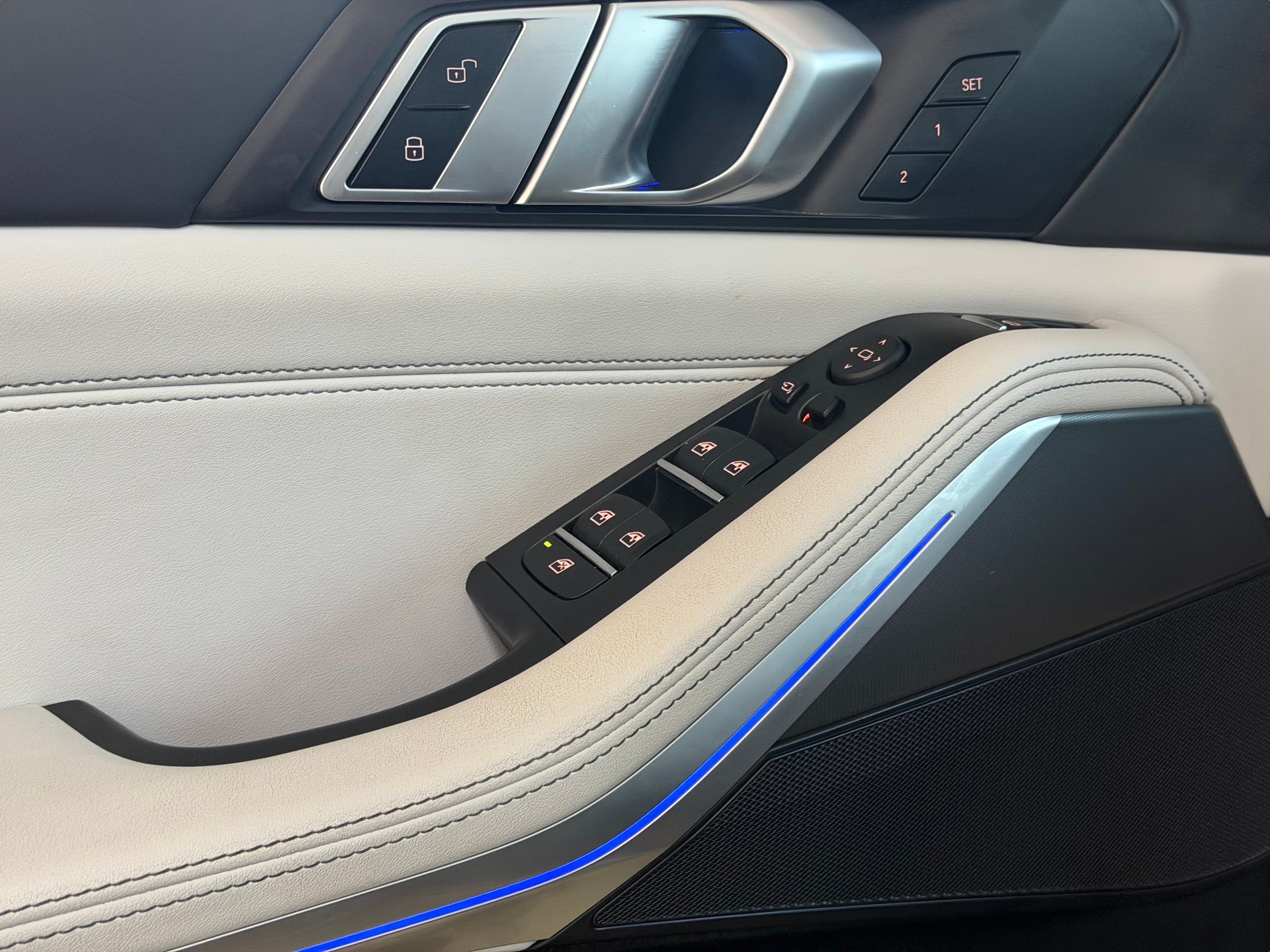 BMW X5 xDrive 48V 40d M Sport Steptronic | CH-Auto | Frisch MFK | BMW Laserlicht | Pano Dach | M-Sportabgasanlage-image-14