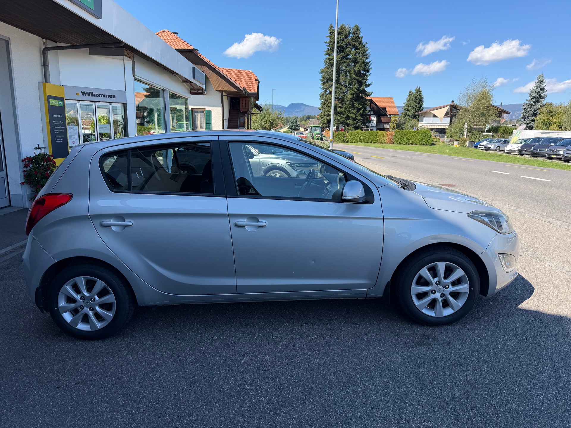 HYUNDAI i20 1.4 Style Automatic+++MIT MFK 30.4.2025+++-image-2
