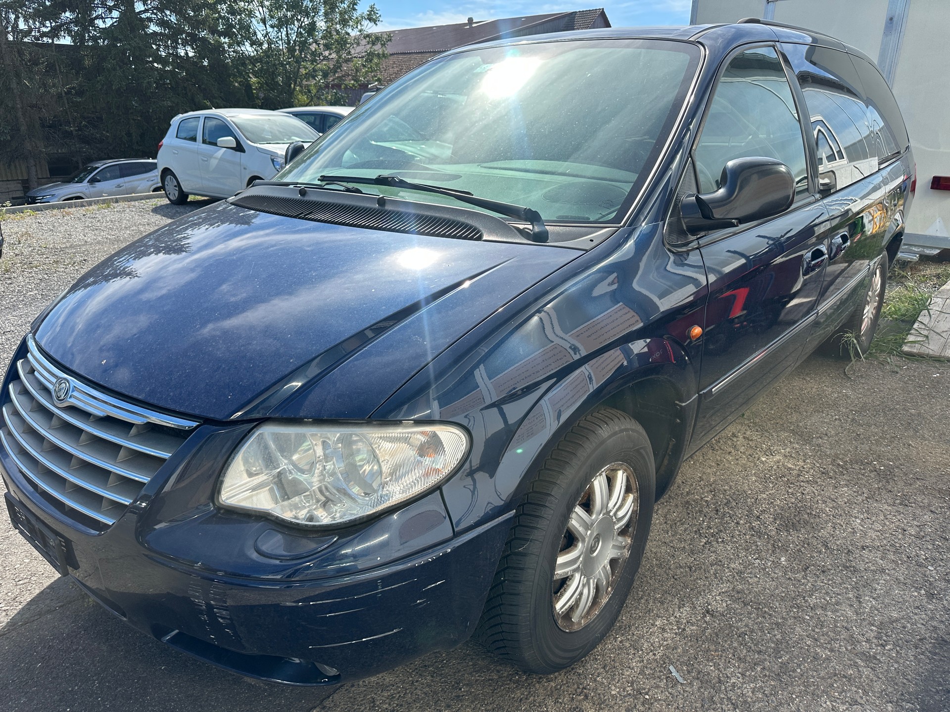 CHRYSLER Grand Voy. 2.8 CRD LTD Automatic-image-1