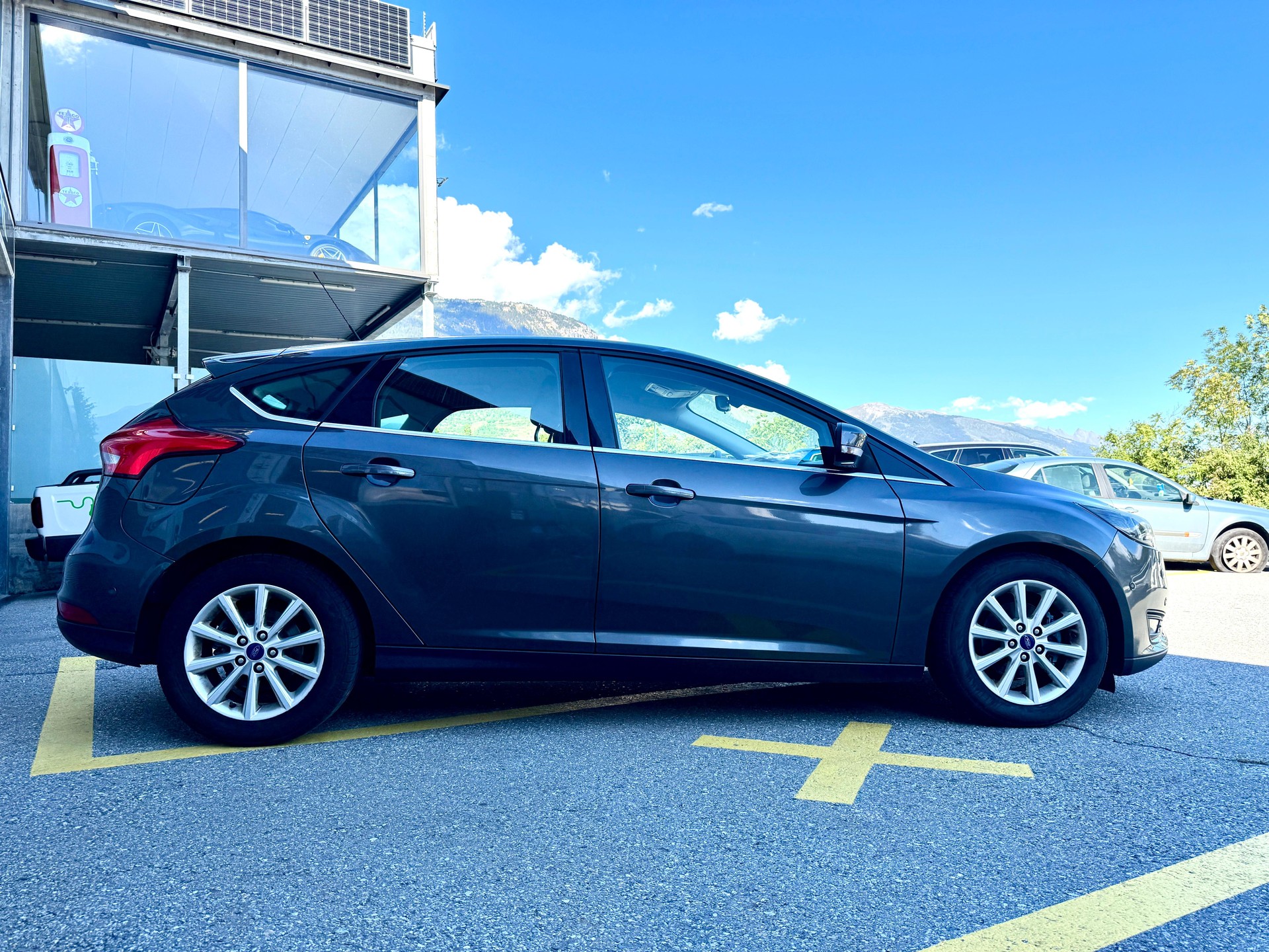 FORD Focus 1.0i EcoB 125 Titanium-image-4