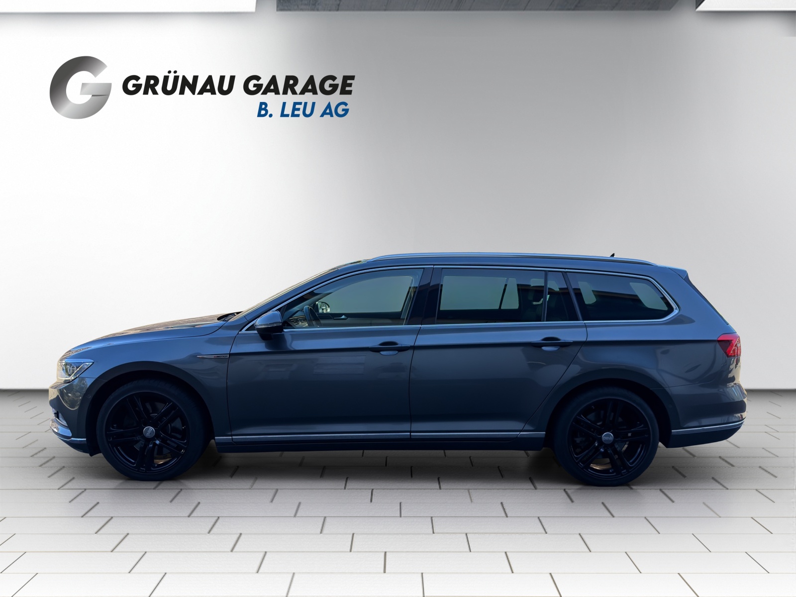 VW Passat Variant 2.0 TDI 240 SCR Highl. DSG 4m-image-1