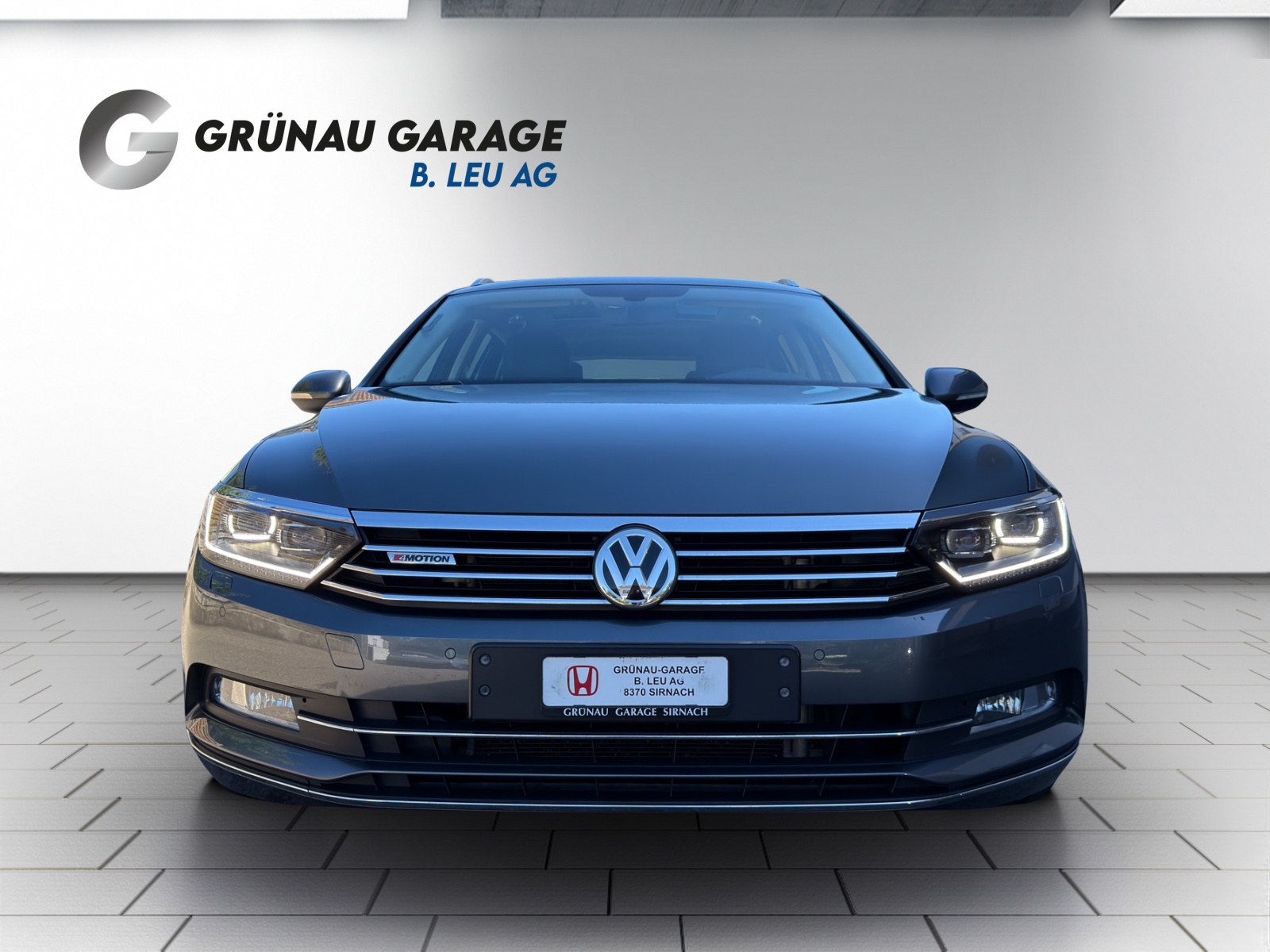VW Passat Variant 2.0 TDI 240 SCR Highl. DSG 4m-image-4
