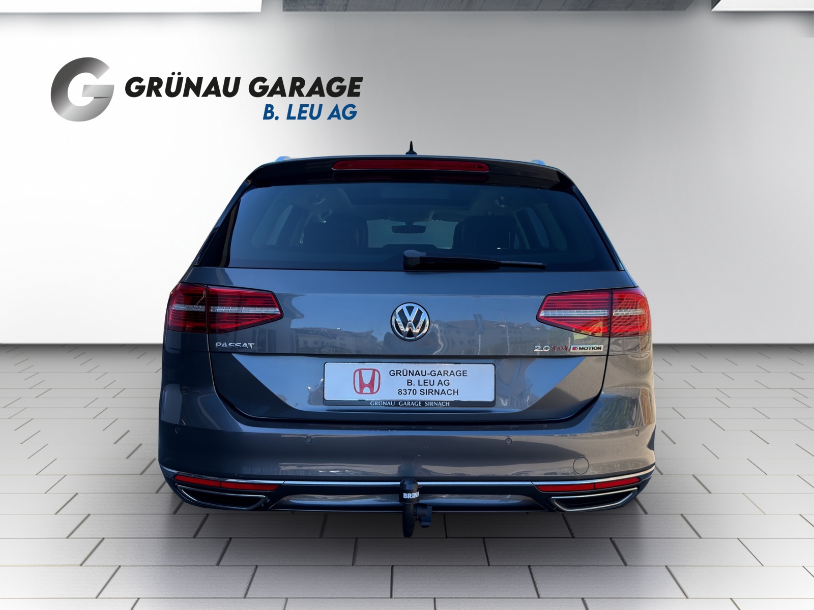 VW Passat Variant 2.0 TDI 240 SCR Highl. DSG 4m-image-3