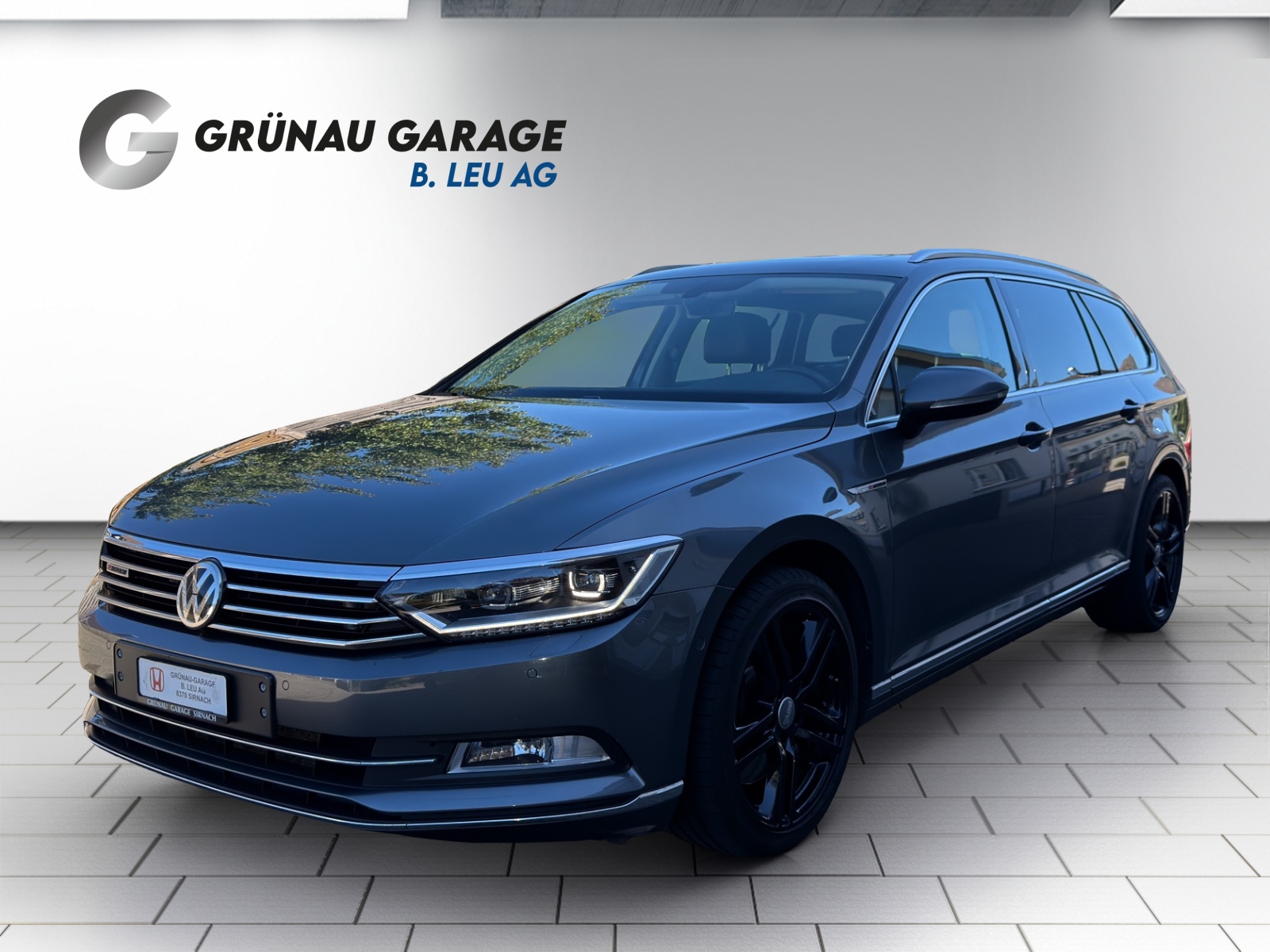 VW Passat Variant 2.0 TDI 240 SCR Highl. DSG 4m-image-0