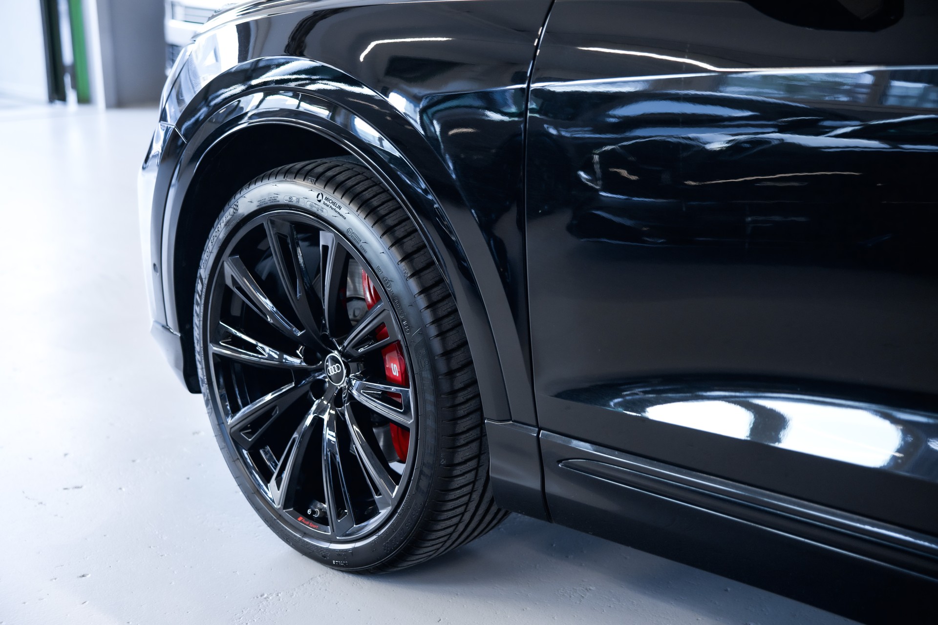 AUDI SQ8 SUV TFSI quattro tiptronic *CH-FHZ* FACELIFT MY 2024-image-16