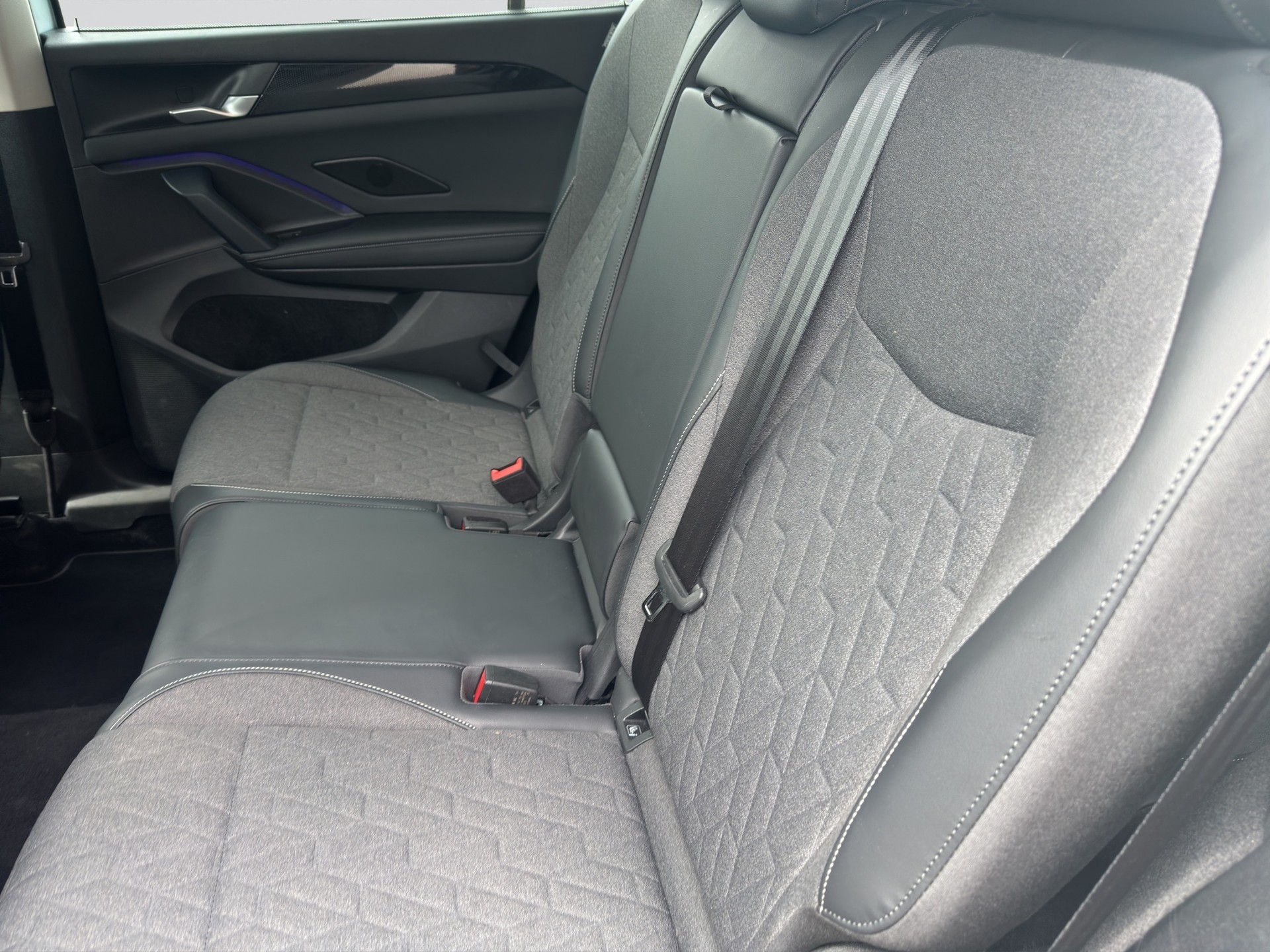 VW Tayron 1.5 eTSI mHEV Life DSG-image-8