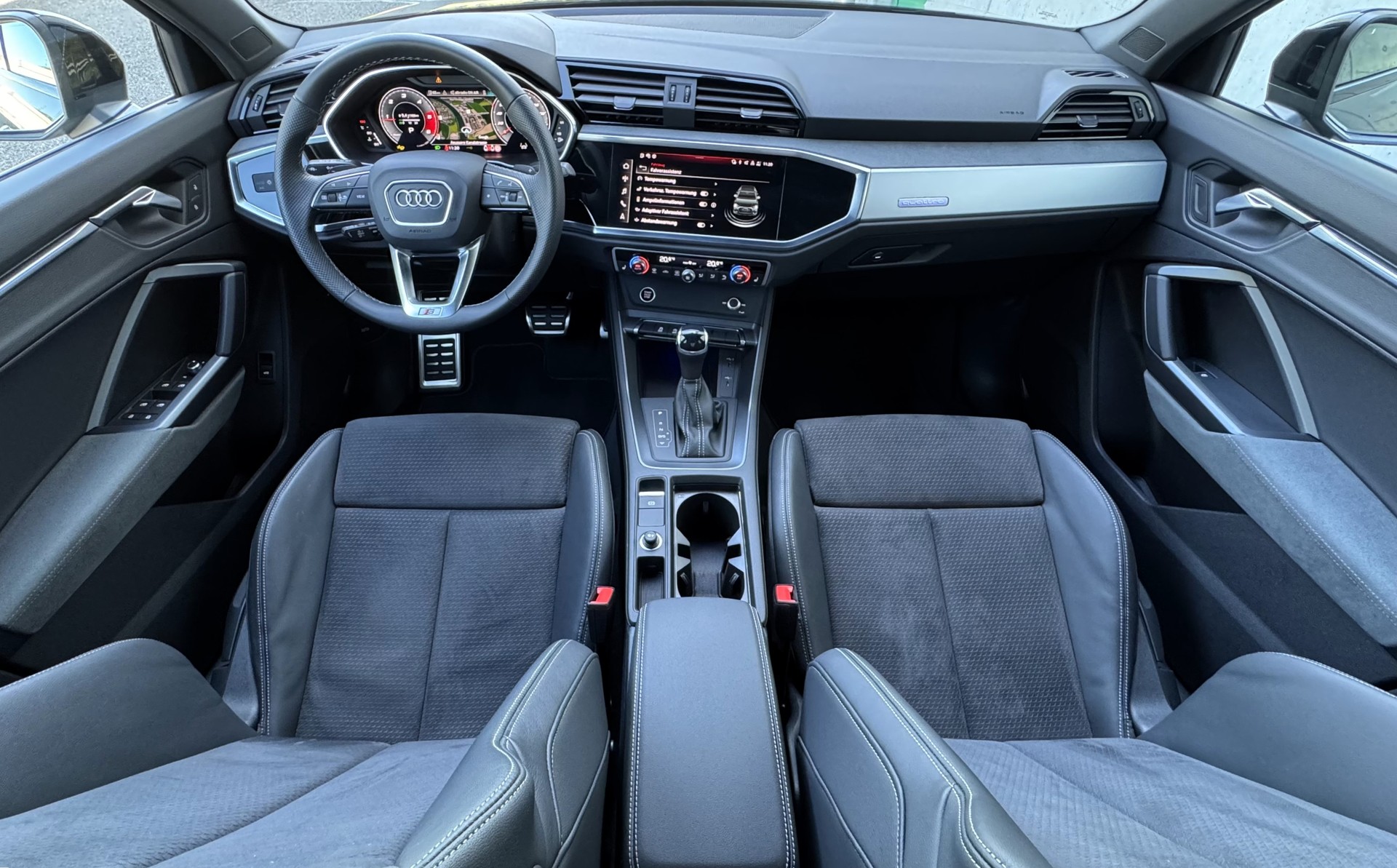 AUDI Q3 40 TDI S line quattro S-tronic CH FZ |Herstellergarantie|AudiSwissServicePackage+|wie neu-image-6