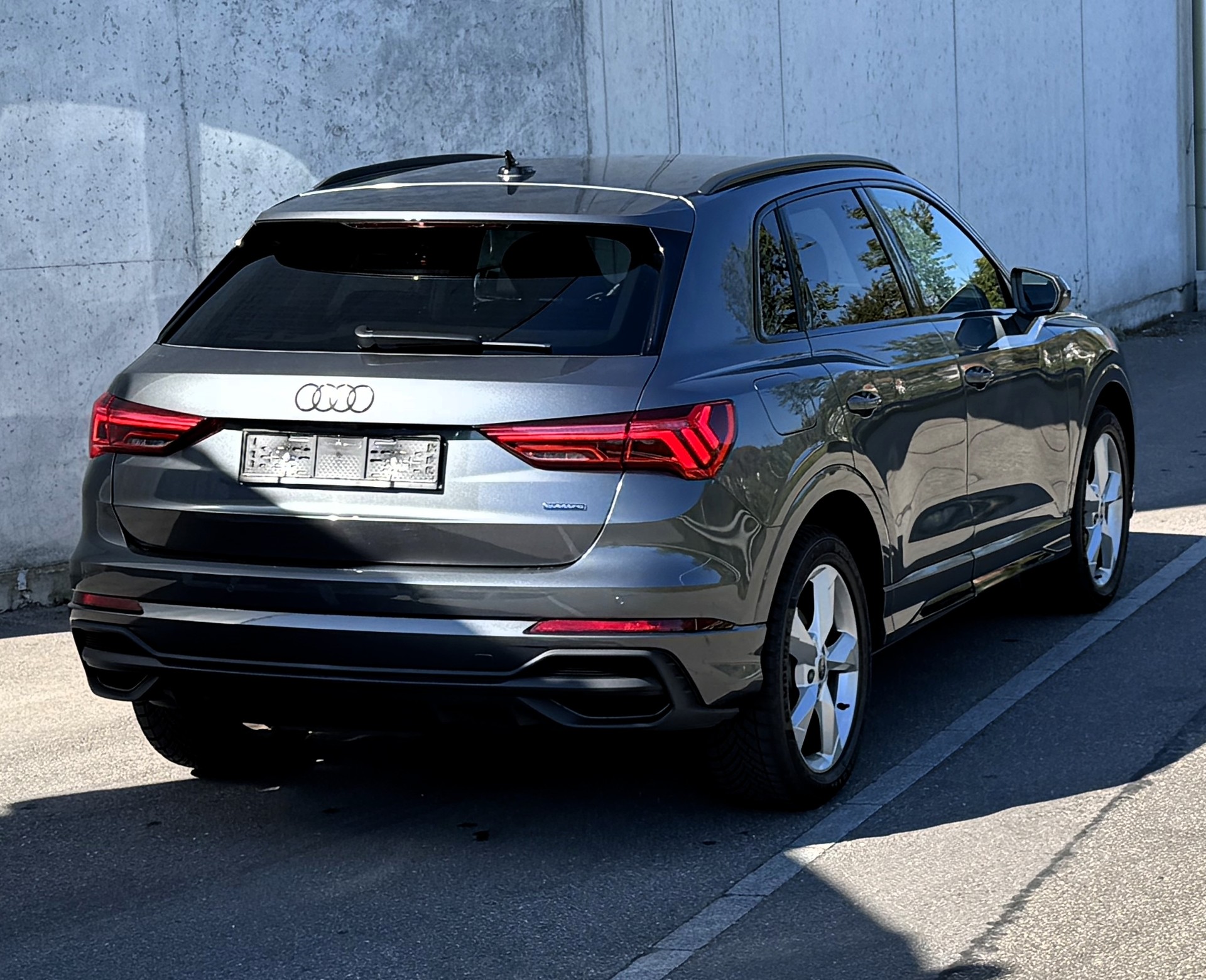 AUDI Q3 40 TDI S line quattro S-tronic CH FZ |Herstellergarantie|AudiSwissServicePackage+|wie neu-image-11