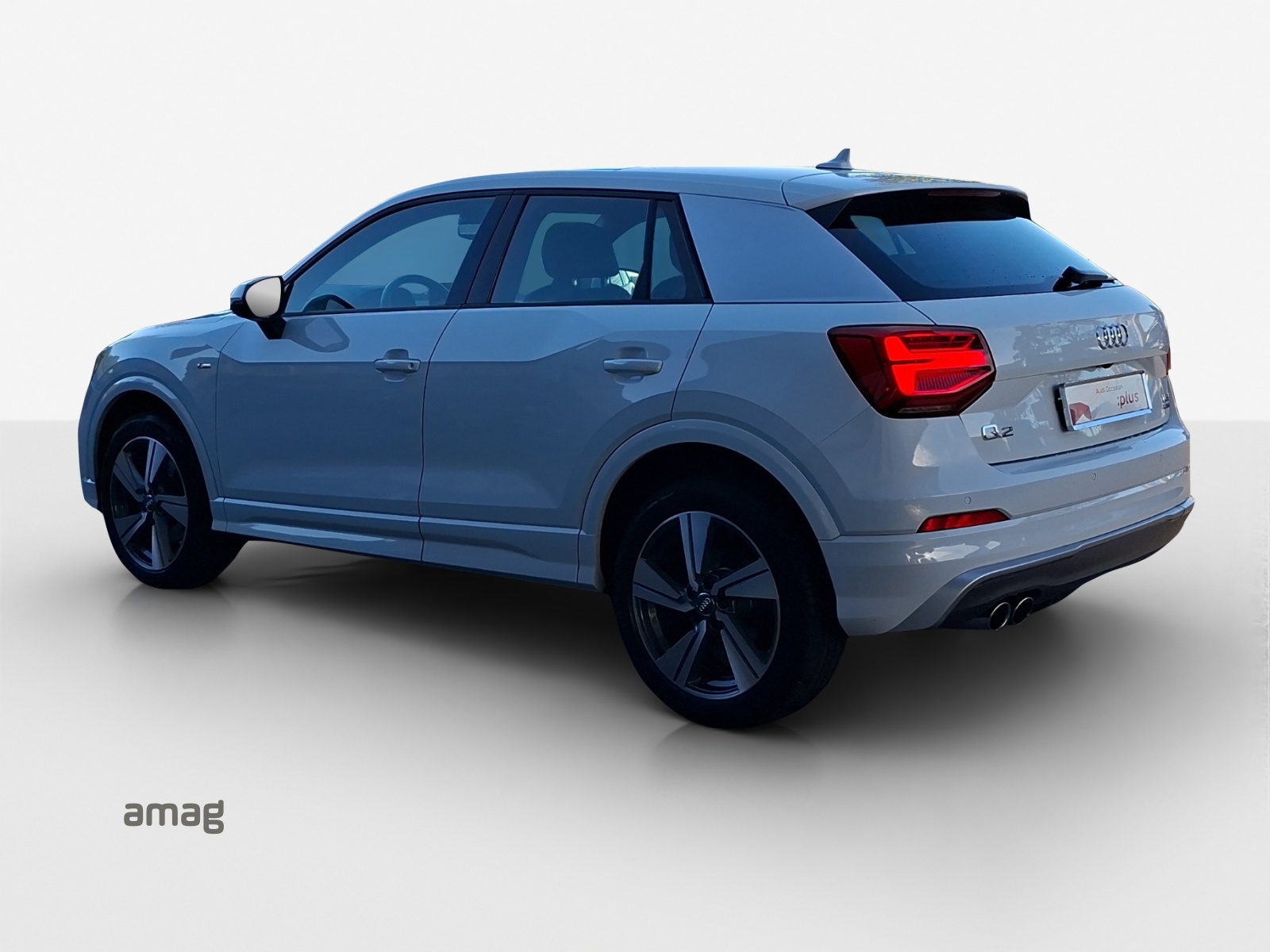 AUDI Q2 2.0 TFSI sport quattro S-tronic-image-2
