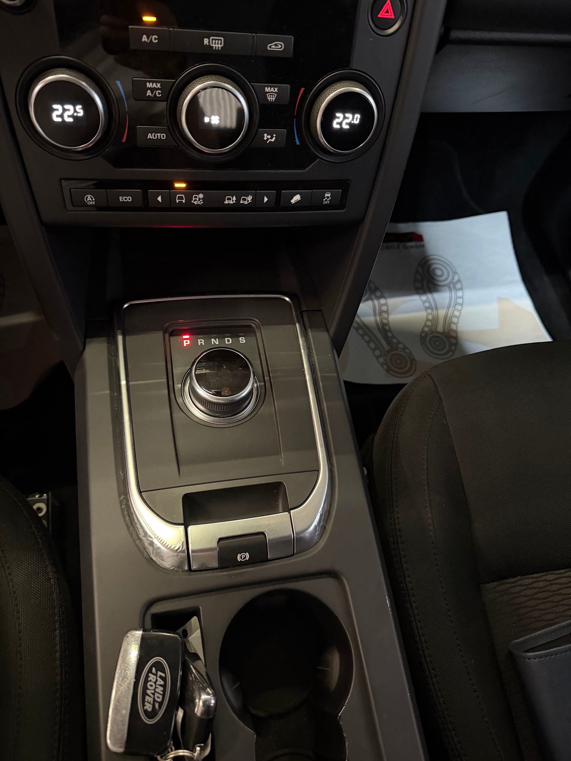 LAND ROVER Discovery Sport 2.0 TD4 SE AT9-image-11