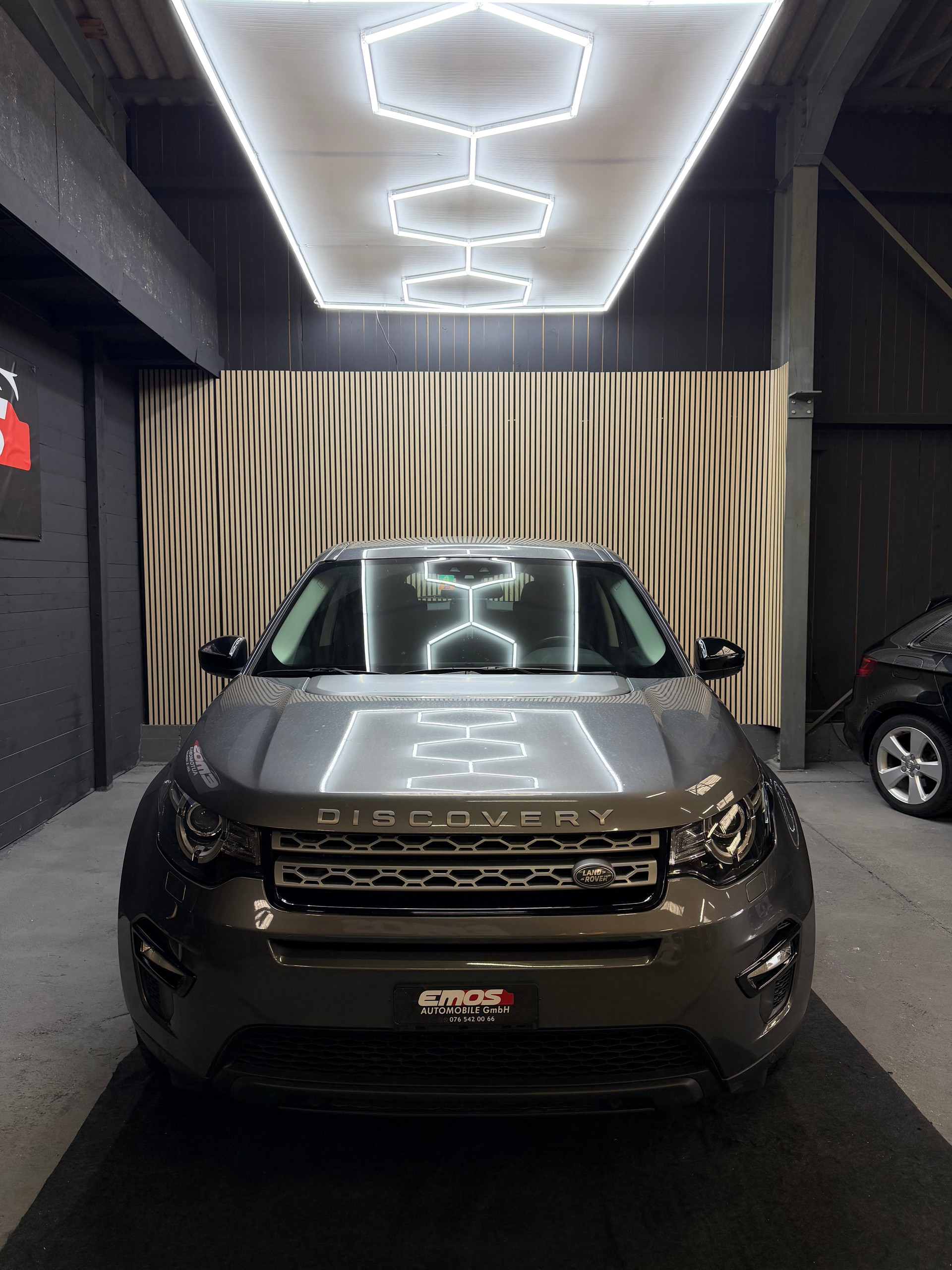 LAND ROVER Discovery Sport 2.0 TD4 SE AT9-image-1