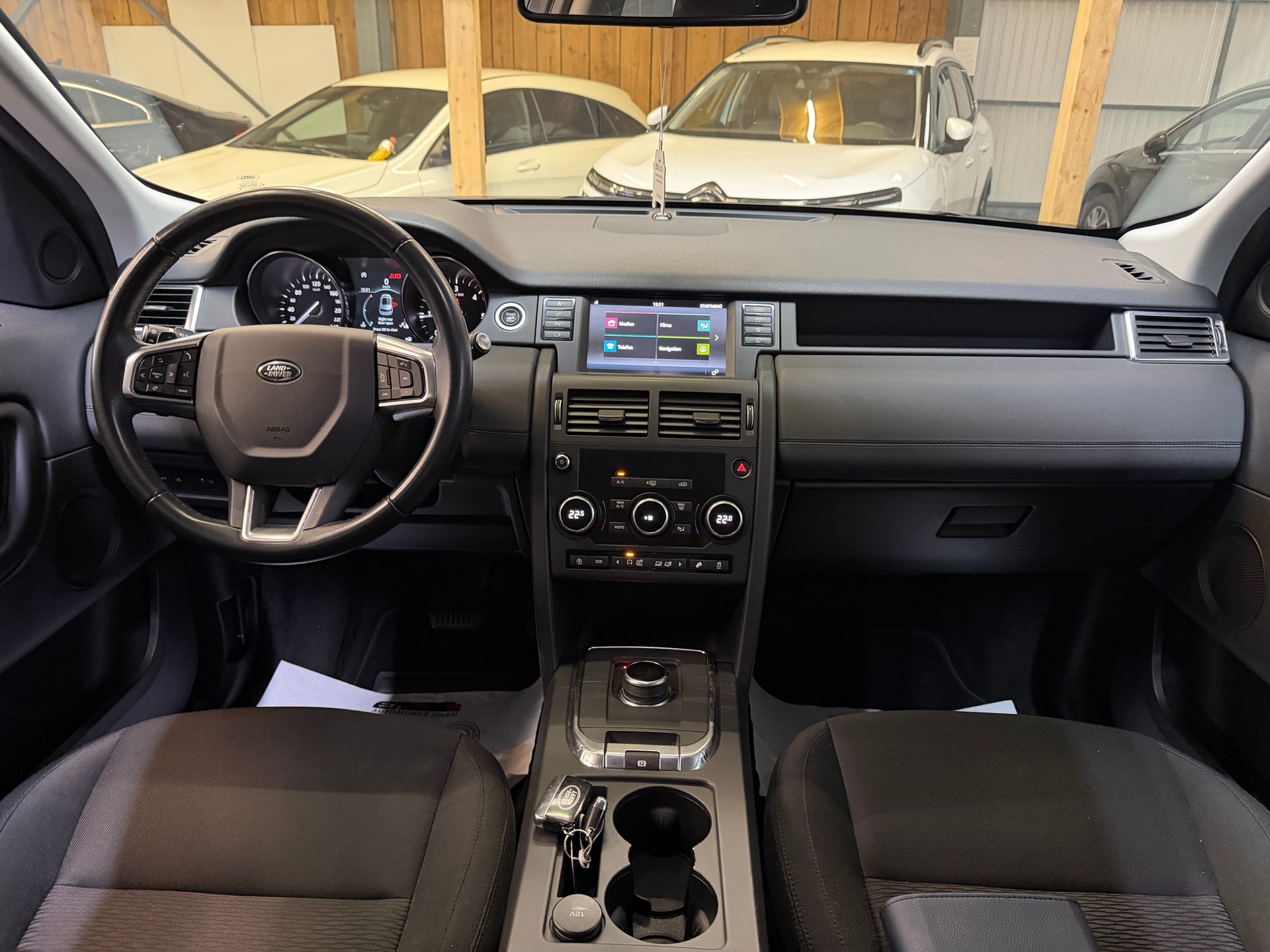 LAND ROVER Discovery Sport 2.0 TD4 SE AT9-image-7