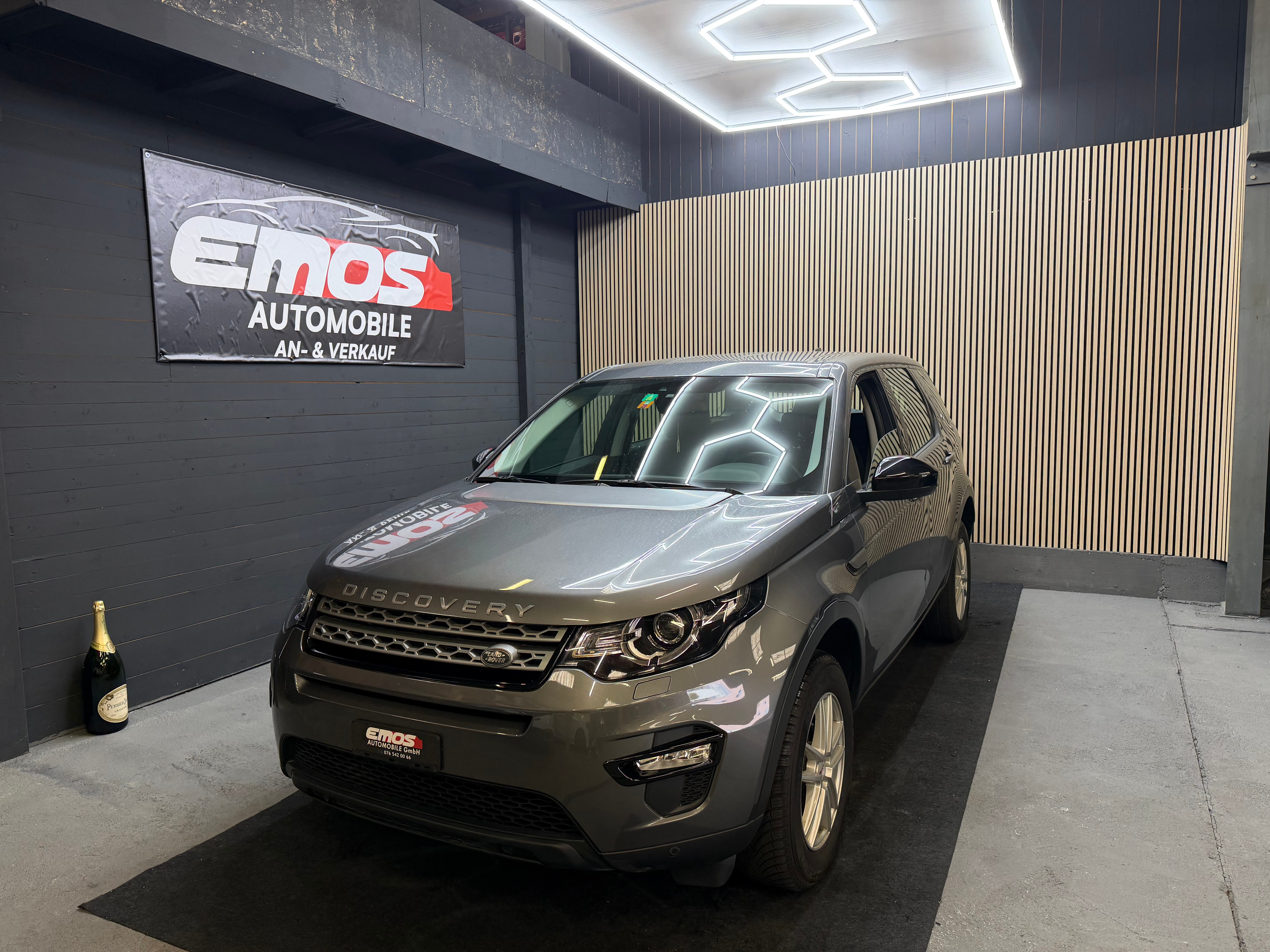 LAND ROVER Discovery Sport 2.0 TD4 SE AT9 — slika 1