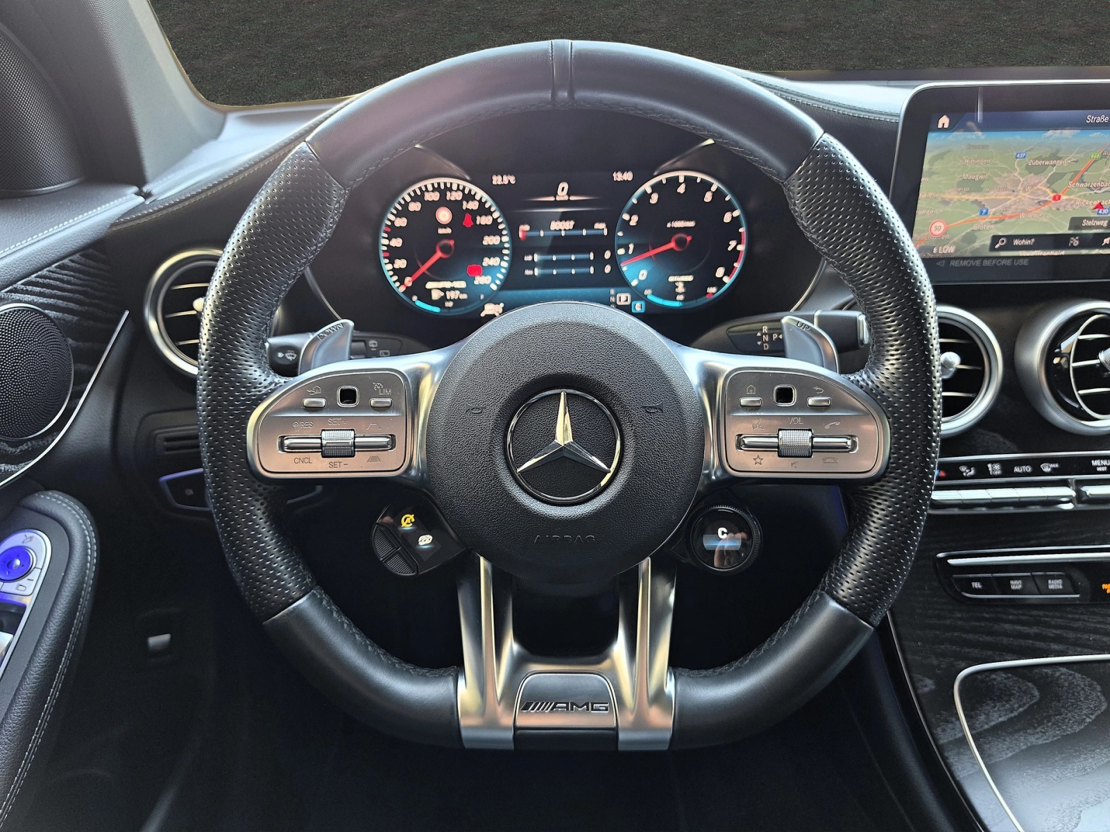MERCEDES-BENZ GLC 43 AMG 4 Matic / Top Ausstattung-image-11