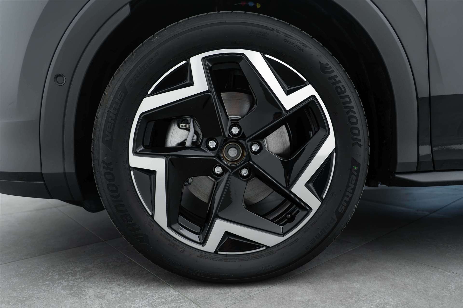VW VW T-Roc 1.5 eTSi mHEV R-Line DSG-Automat-image-5