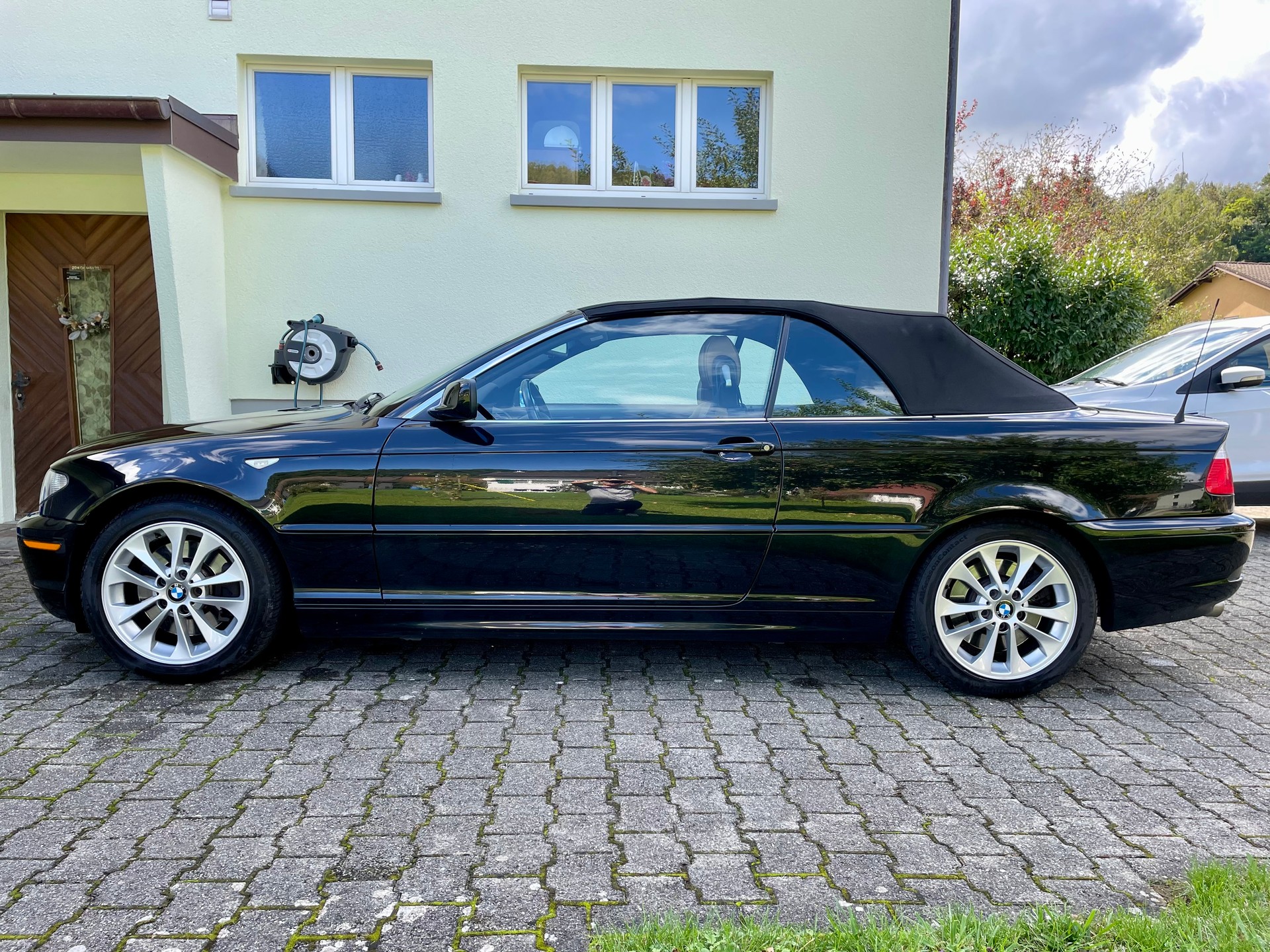 BMW 330Ci-image-2