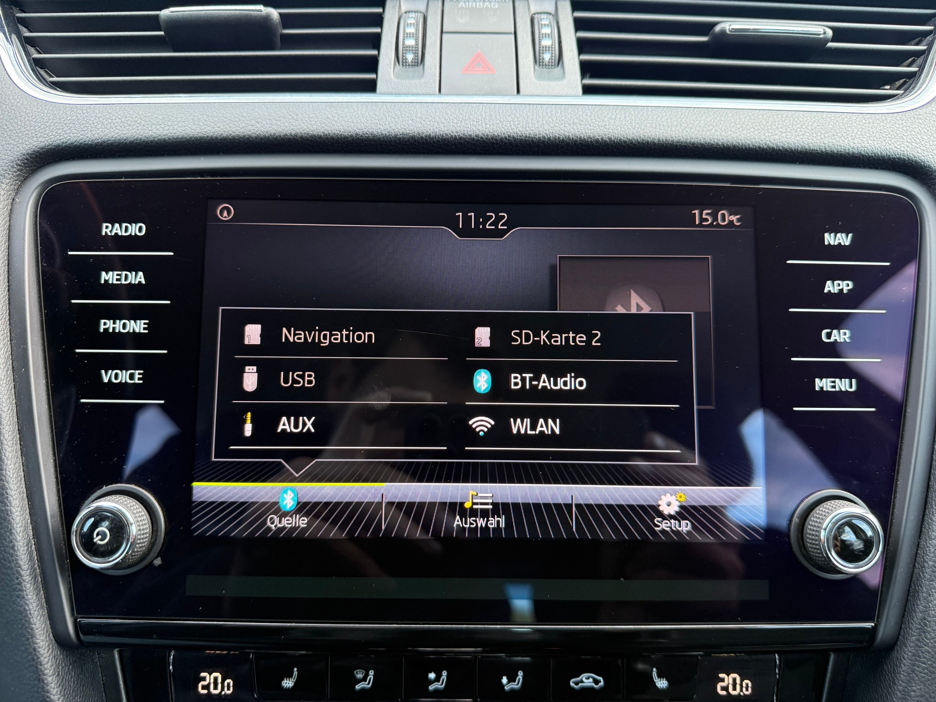SKODA Octavia Combi 1.4 TSI Style DSG-image-12