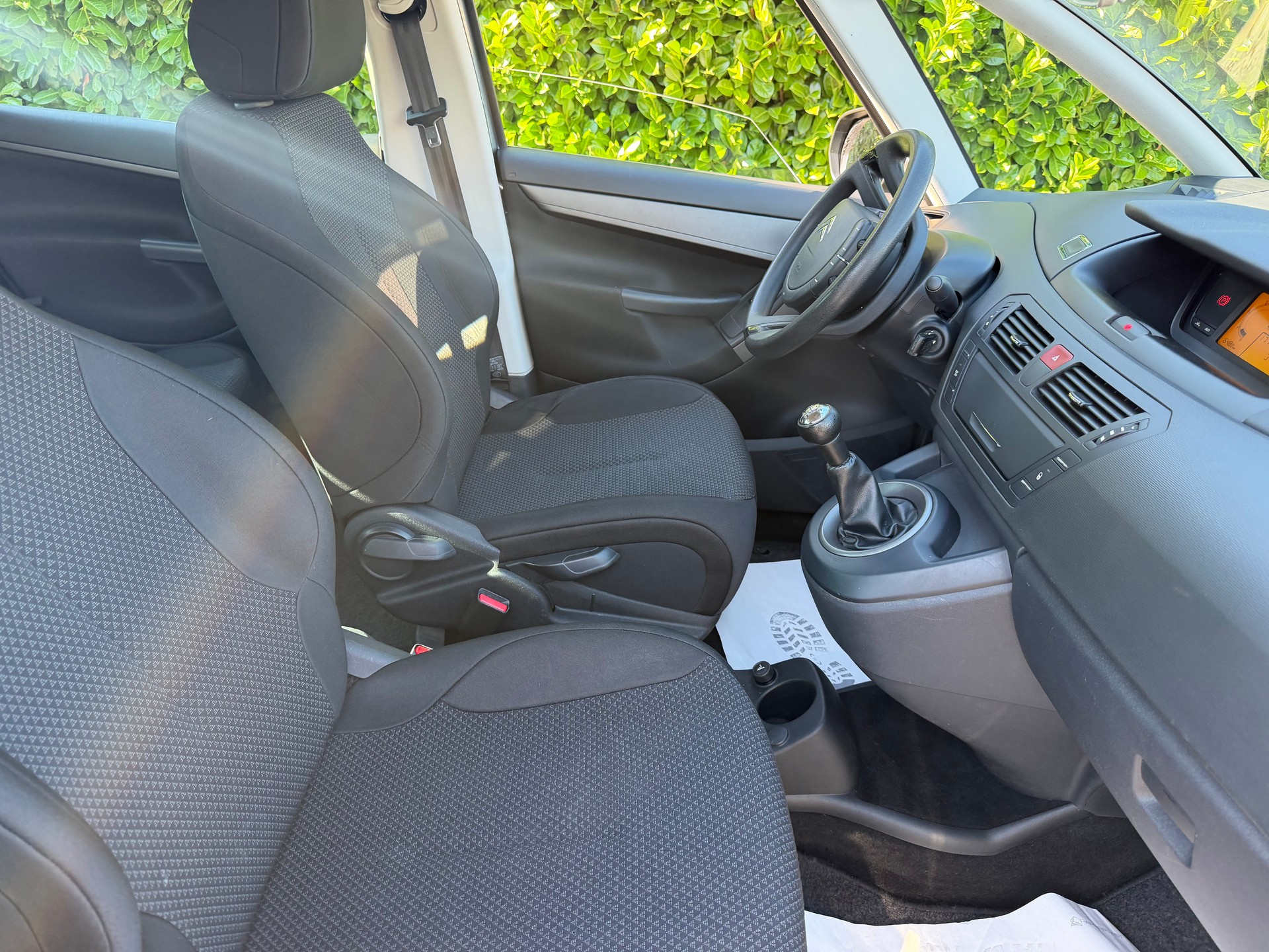CITROEN C4 Picasso 1.6 HDI 16V Dynamique-image-6