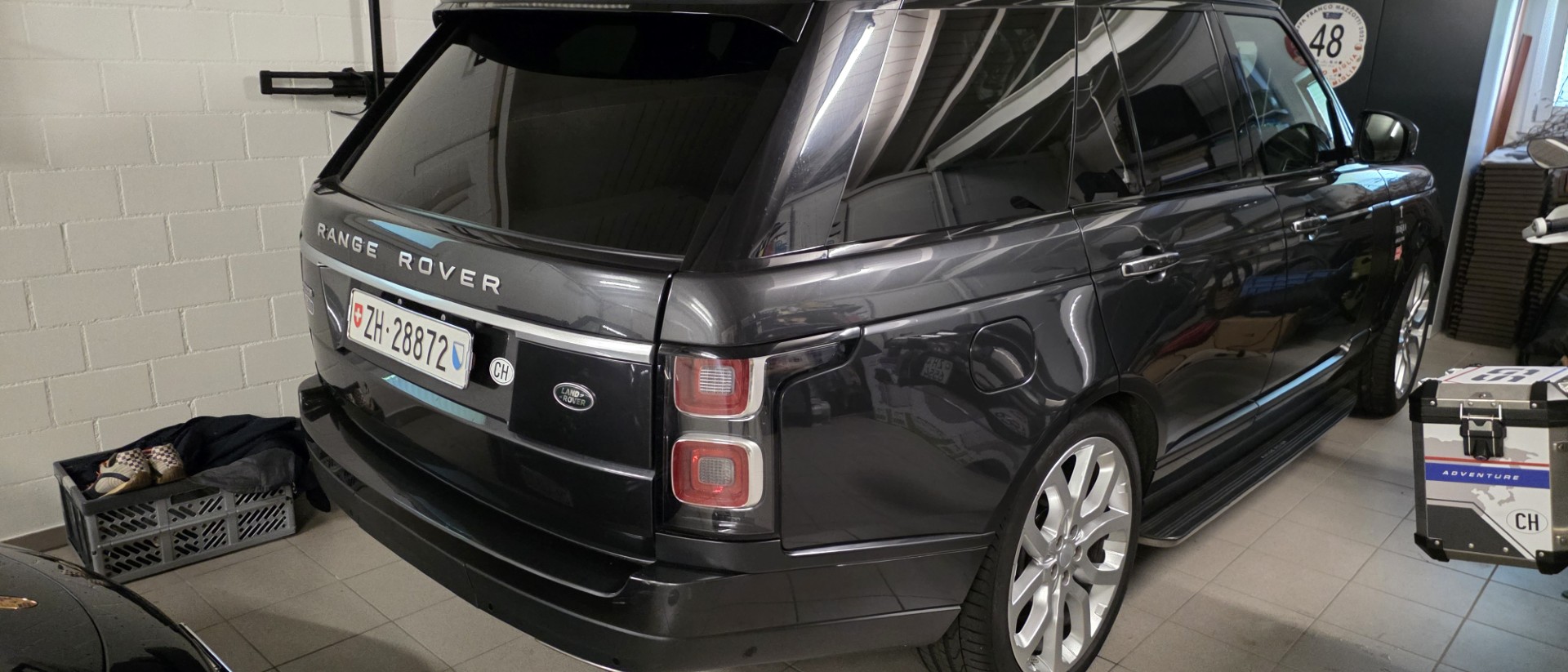 LAND ROVER 4.4 SDV8 Autobiography-image-1
