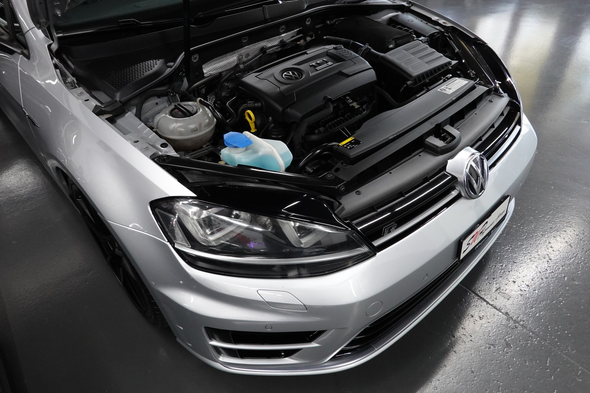 VW GOLF 2.0 TSI R 4MOTION DSG 301 PS CH-FZ-image-4