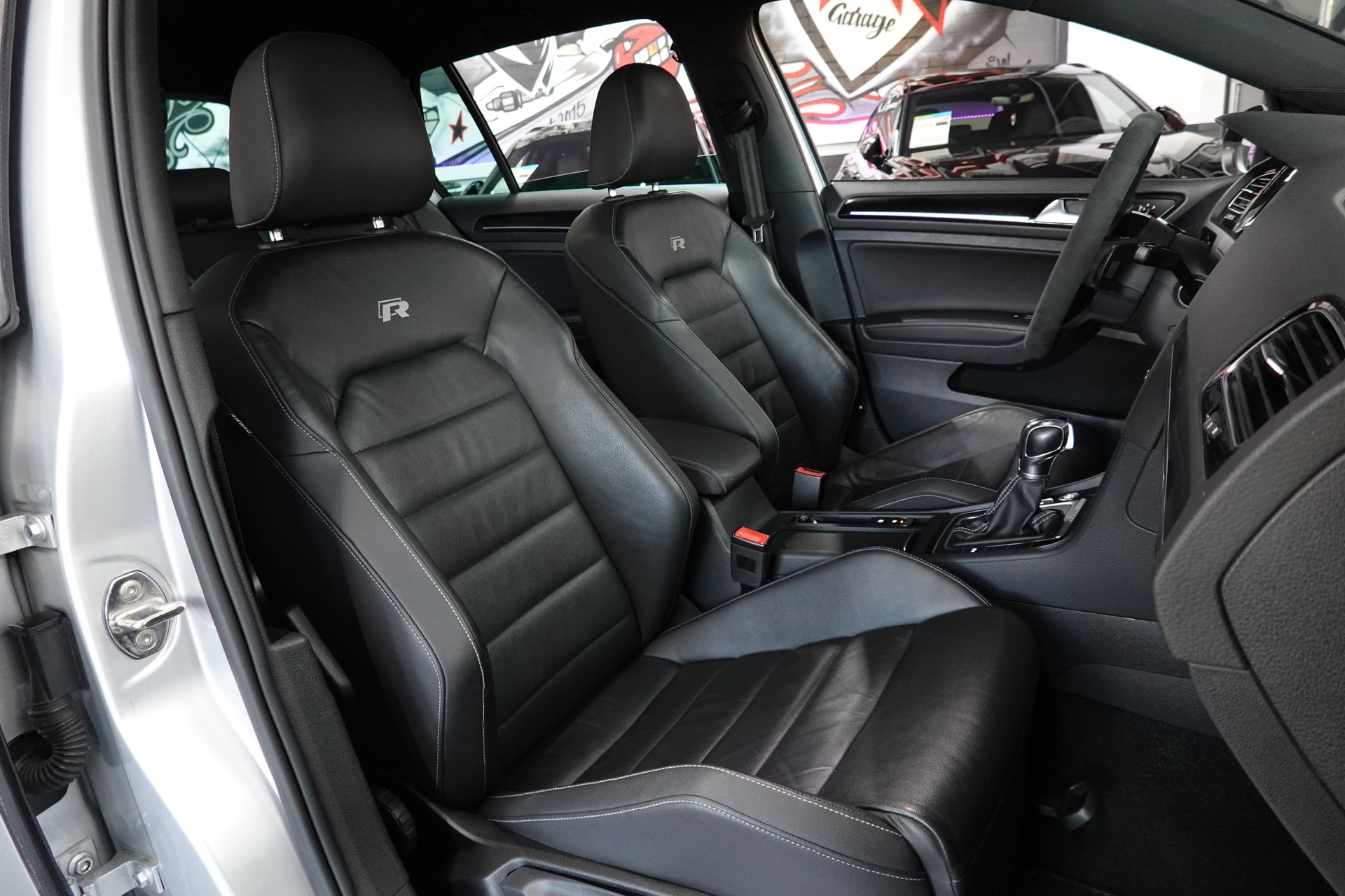 VW GOLF 2.0 TSI R 4MOTION DSG 301 PS CH-FZ-image-34