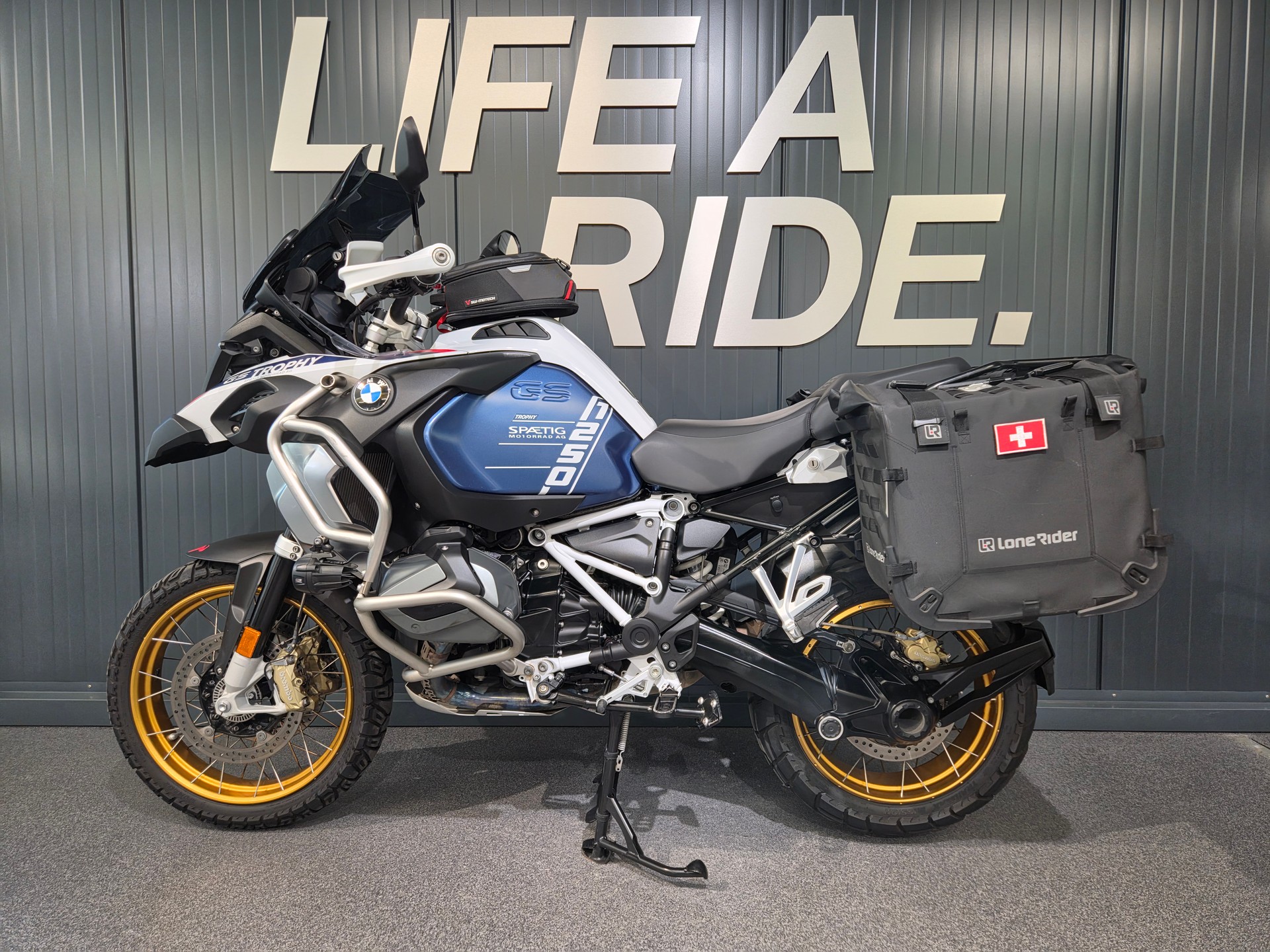 BMW R 1250 GS Adventure-showroom-element-2