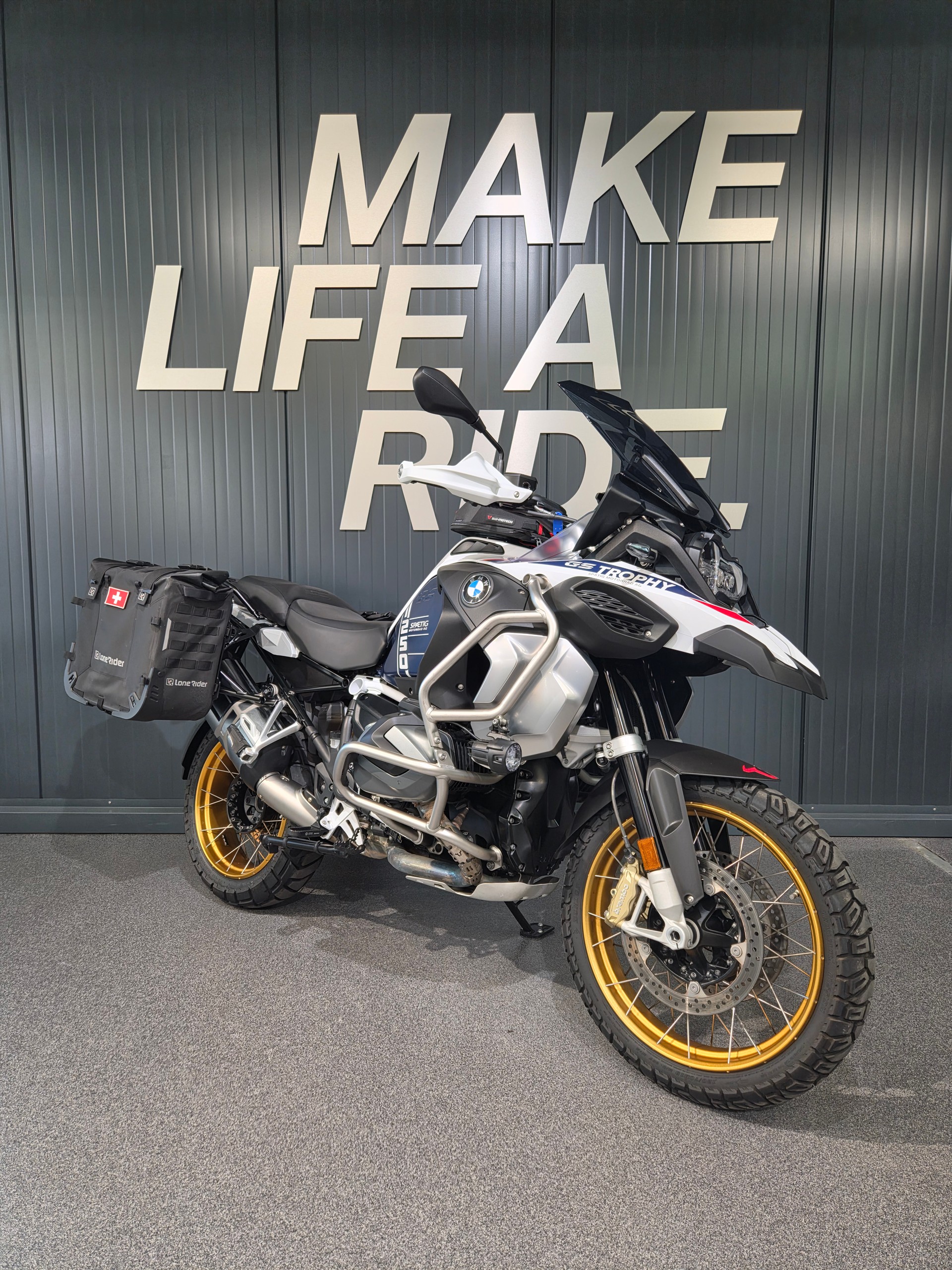 BMW R 1250 GS Adventure-showroom-element-1