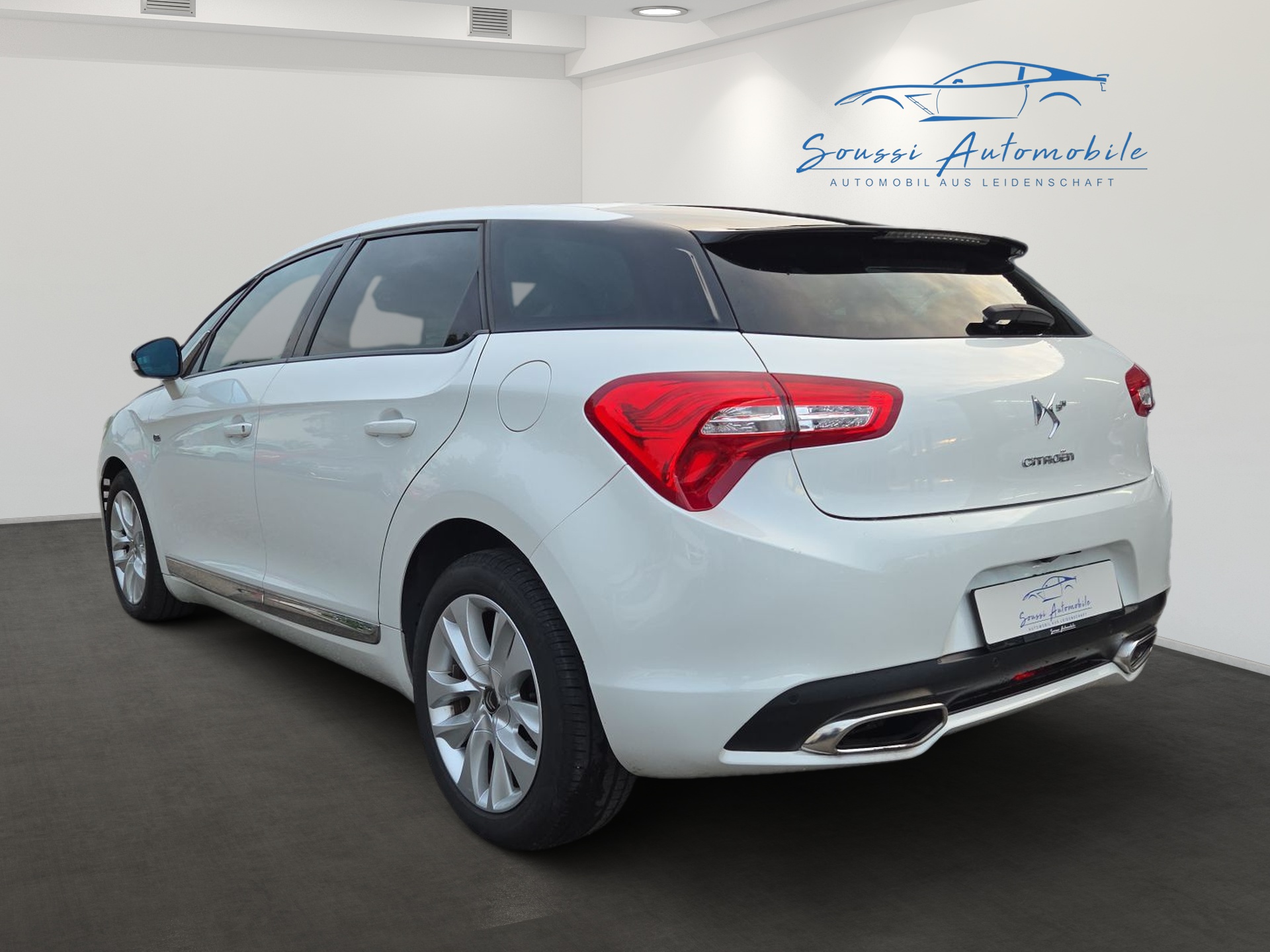 DS AUTOMOBILES DS5 HYbrid4 200 Chic EGS6-image-3