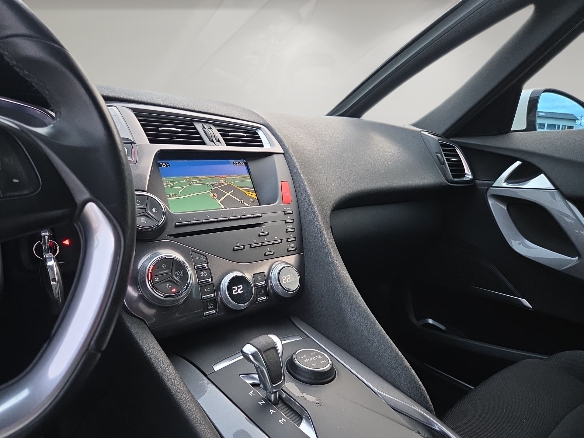 DS AUTOMOBILES DS5 HYbrid4 200 Chic EGS6-image-6