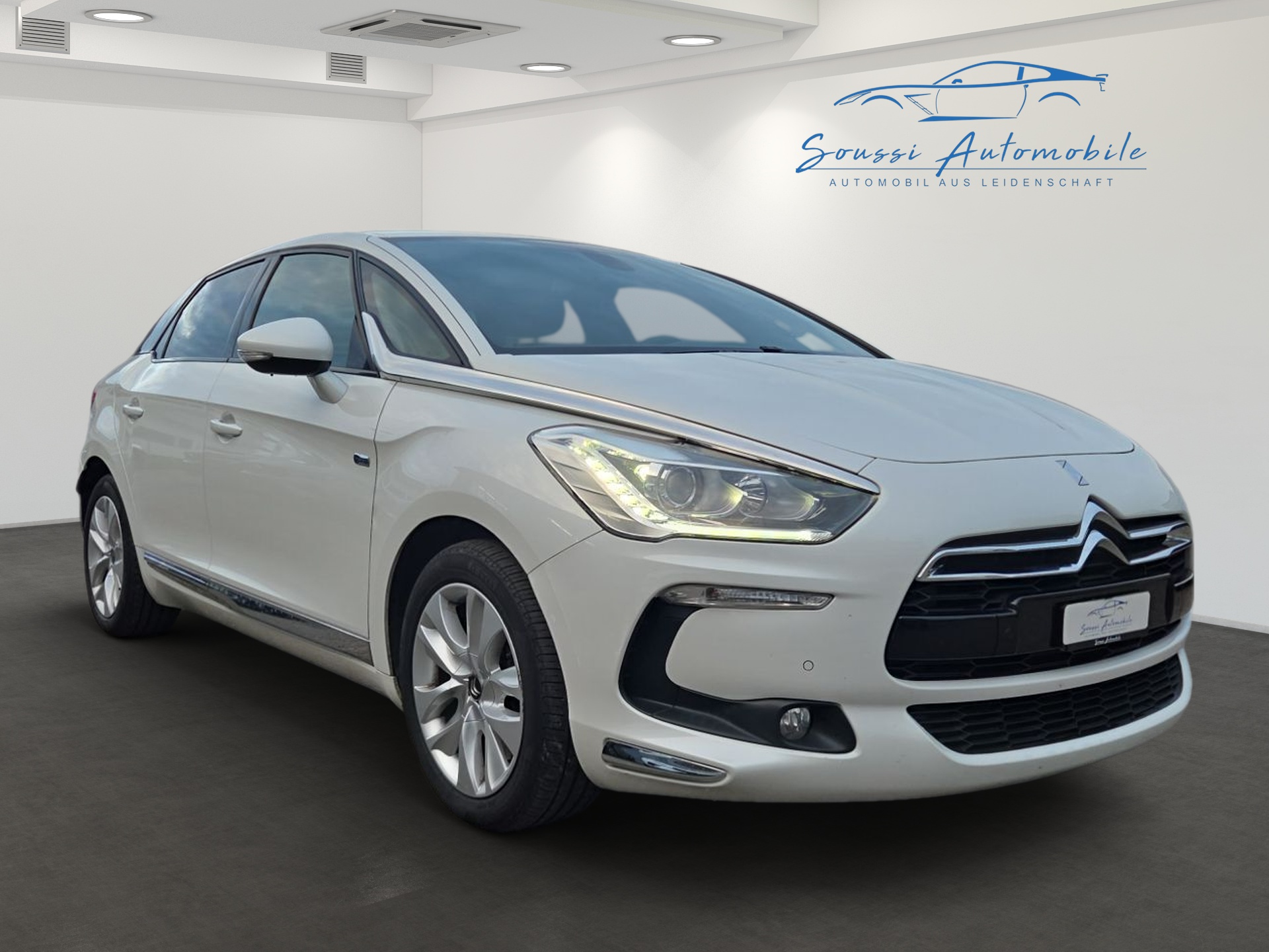 DS AUTOMOBILES DS5 HYbrid4 200 Chic EGS6-image-1