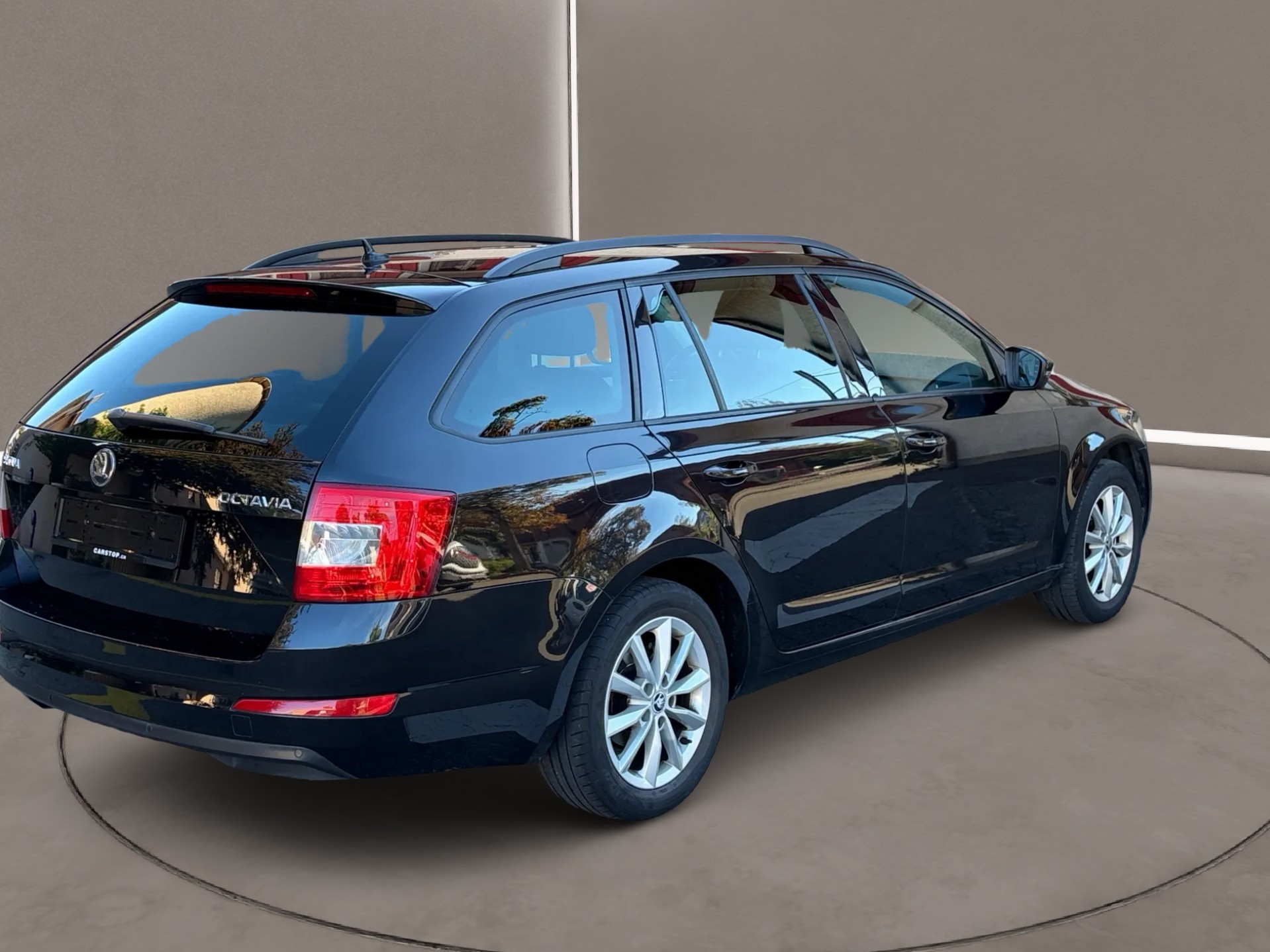 SKODA Octavia Combi 1.6 TDI Active DSG Frisch Ab MFK&Service-image-3