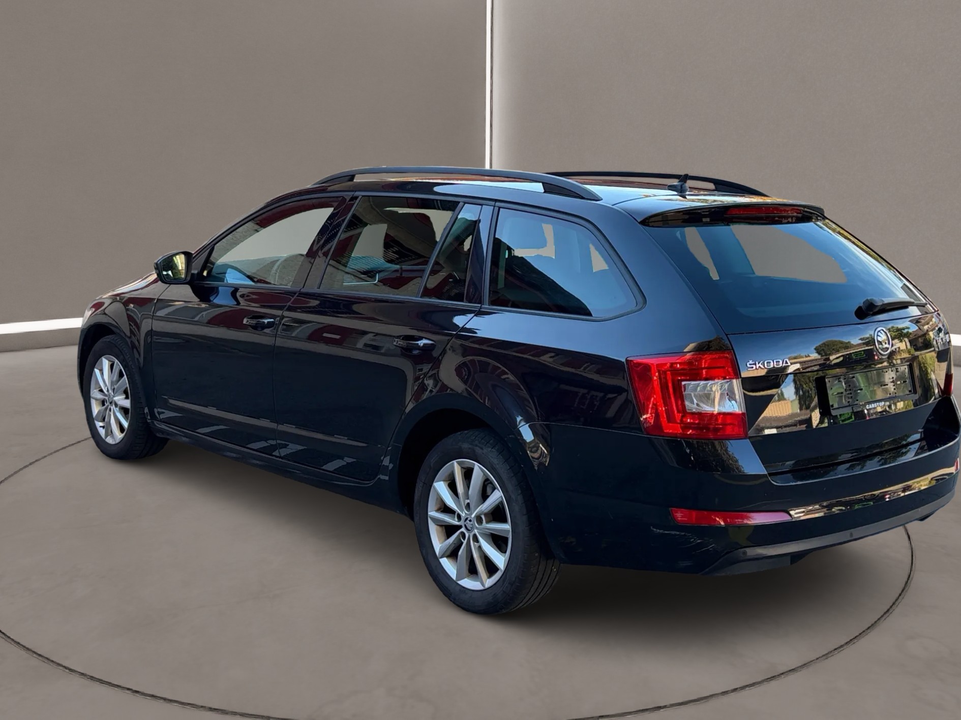 SKODA Octavia Combi 1.6 TDI Active DSG Frisch Ab MFK&Service-image-5