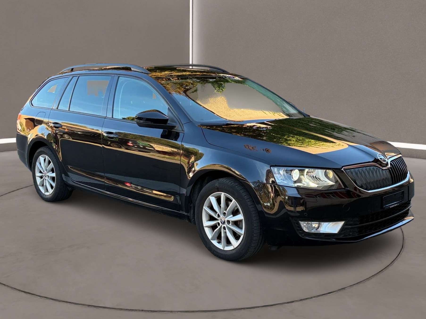 SKODA Octavia Combi 1.6 TDI Active DSG Frisch Ab MFK&Service-image-2