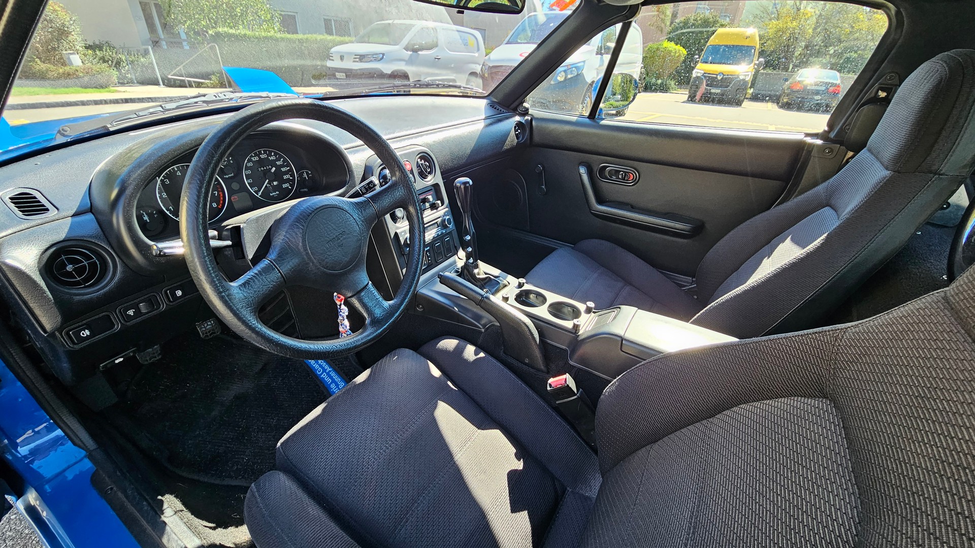 MAZDA 1.6i-image-4