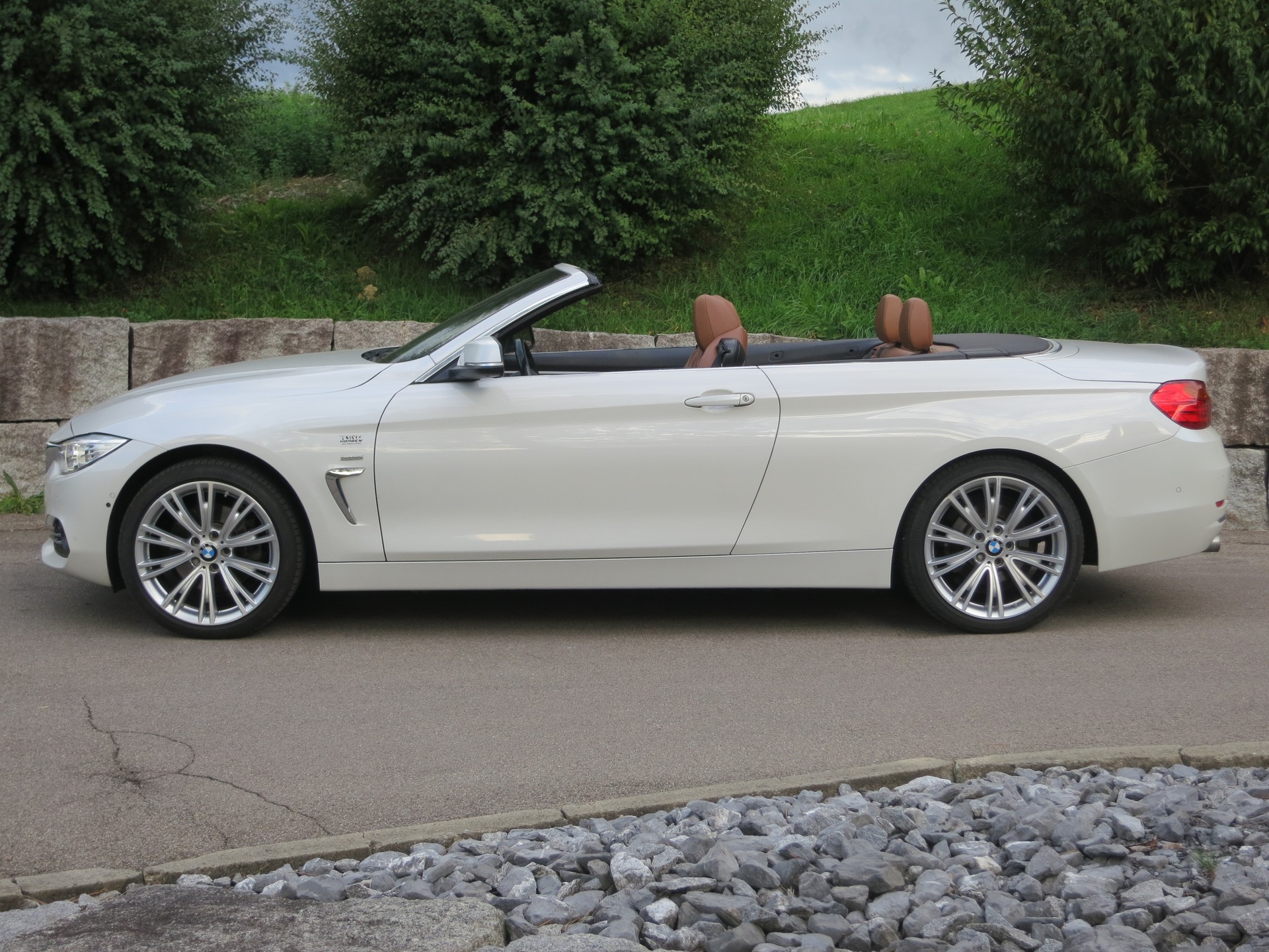 BMW 430i Cabrio xDrive Luxury-image-1