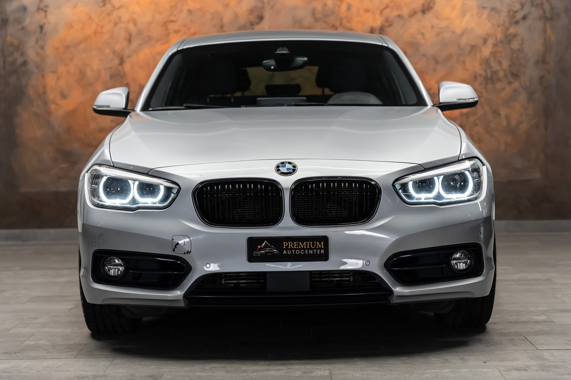 BMW 120d xDrive Sport Line Steptronic *Leder*R-Kamera*Abstandstempomat*-image-4