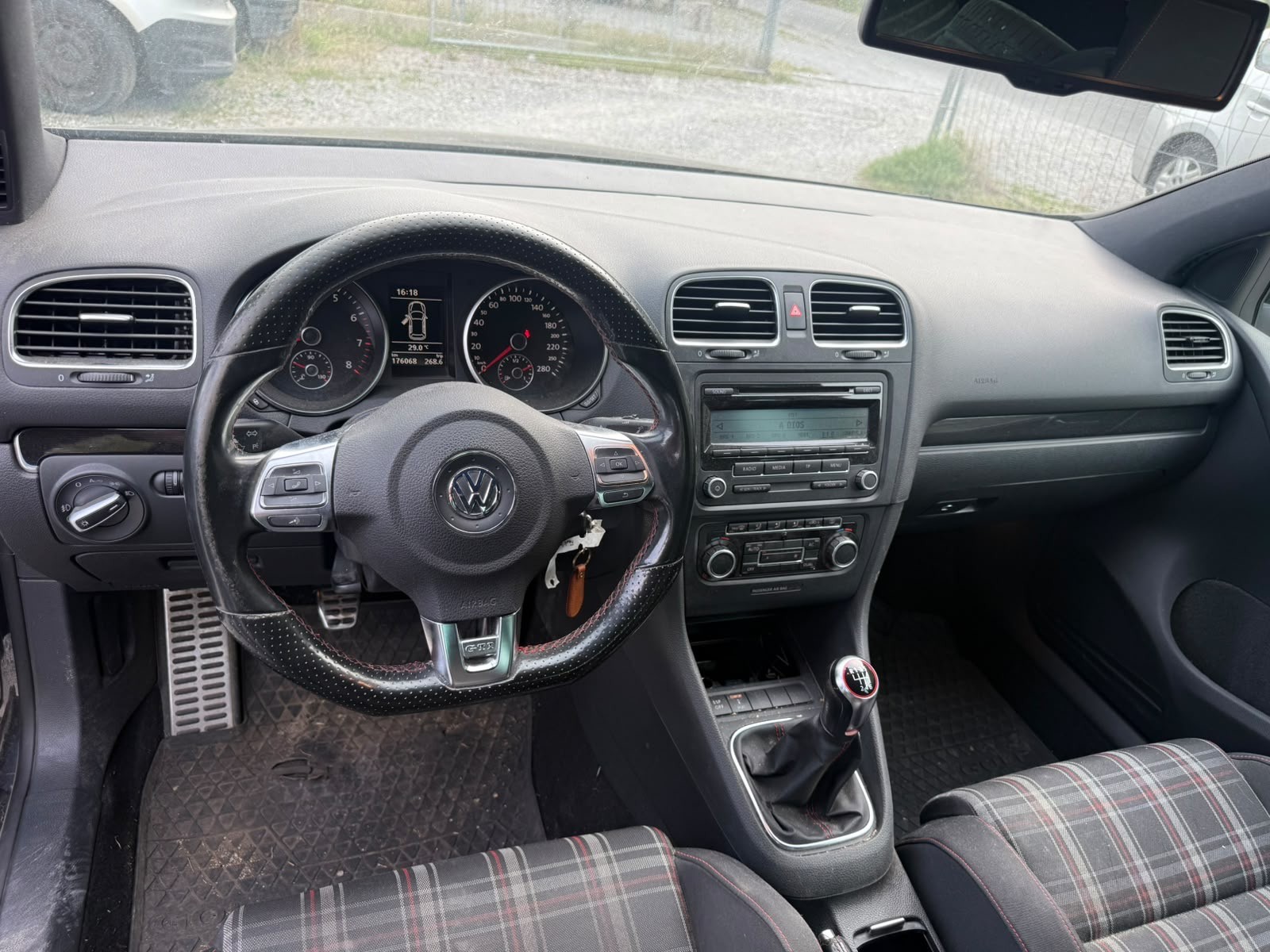 VW 2.0 TSI GTI-image-3