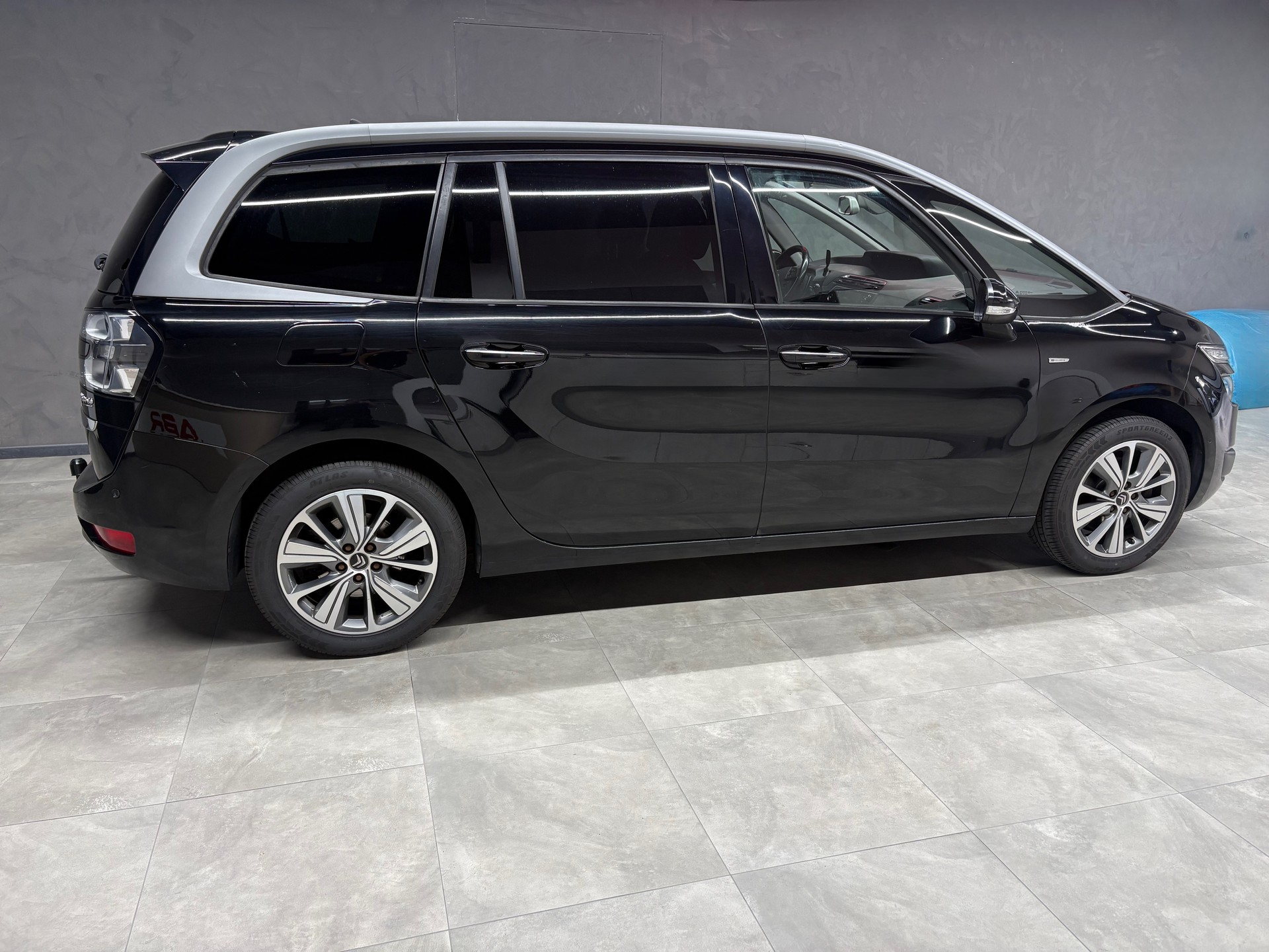 CITROEN Grand C4 Picasso 1.6i 16V e-THP Exclusive-image-2