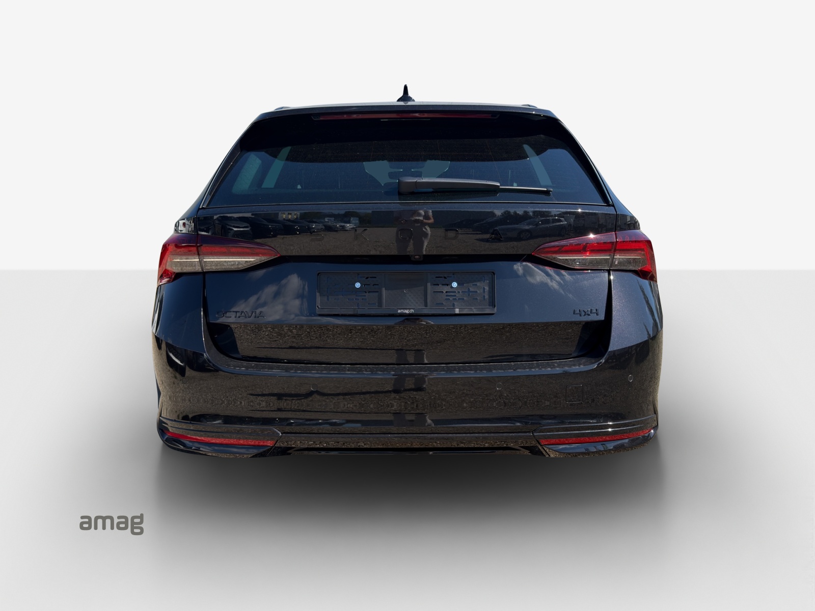 SKODA Octavia Combi 2.0 TSI DSG Sport Line 4x4-image-3