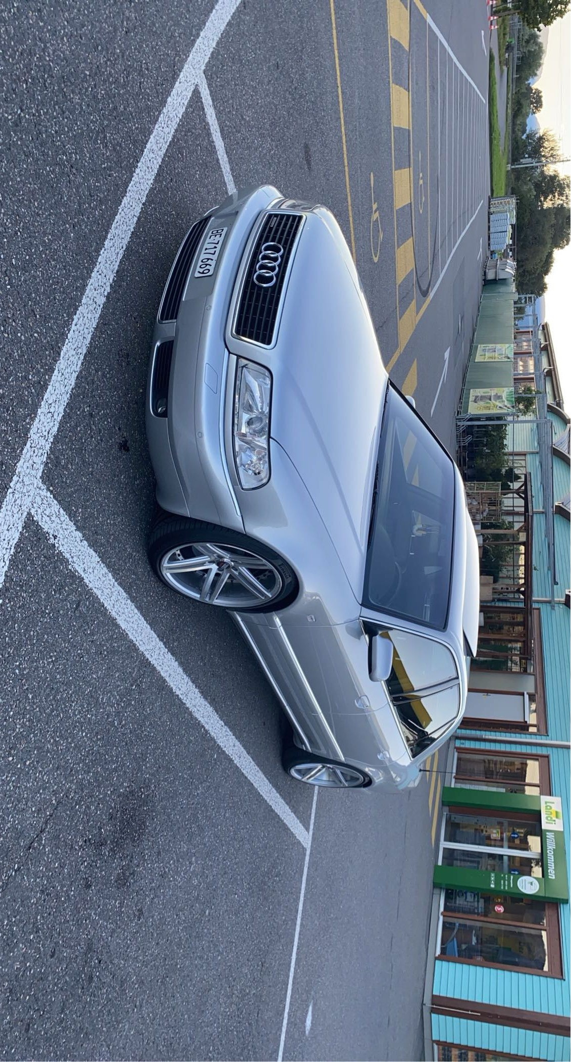 AUDI 4.2 40V quattro-image-1