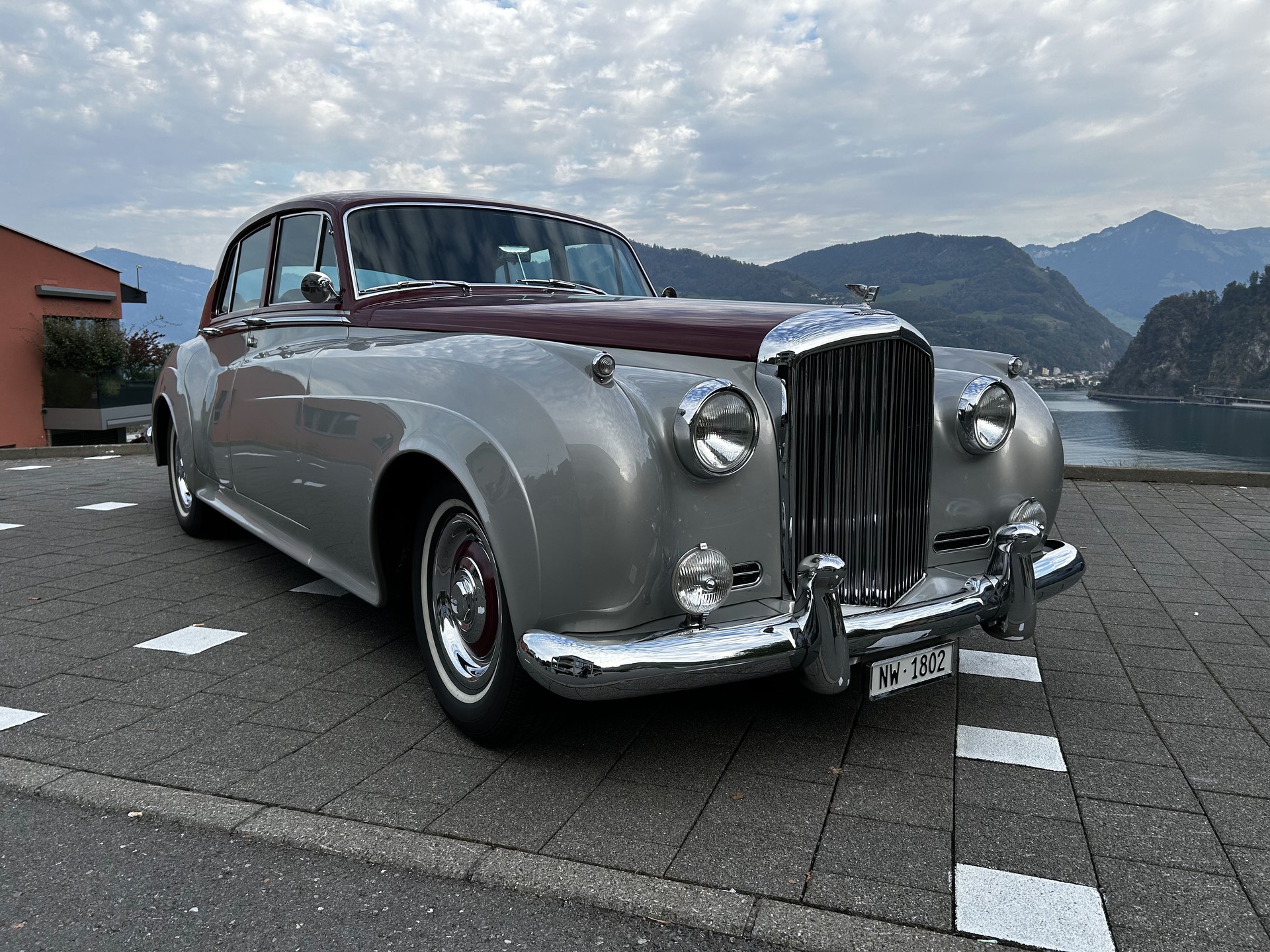 BENTLEY Veteran-image-1