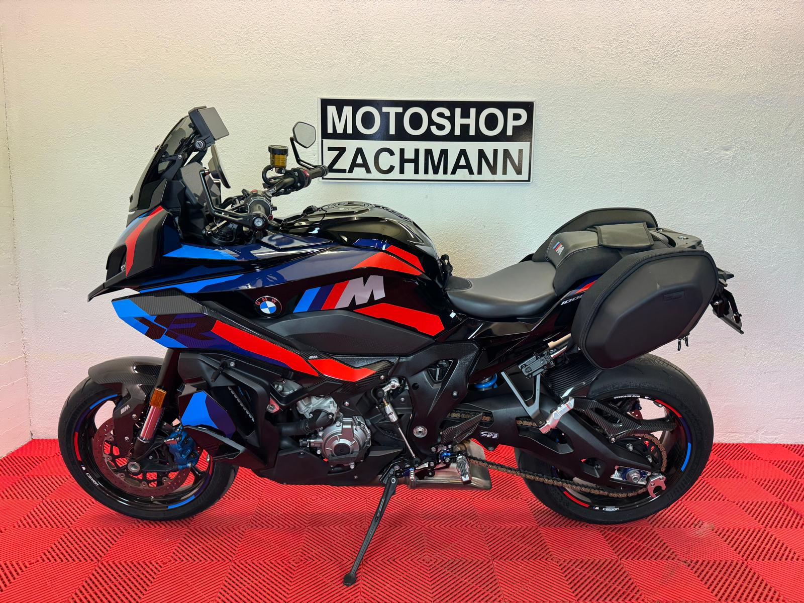 BMW M 1000 XR COMPETITION-showroom-element-3